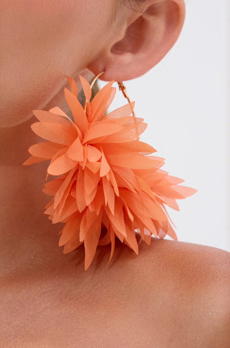 FOR THE SUMMER EARRING sold by AKIRA product image thumbnail 3