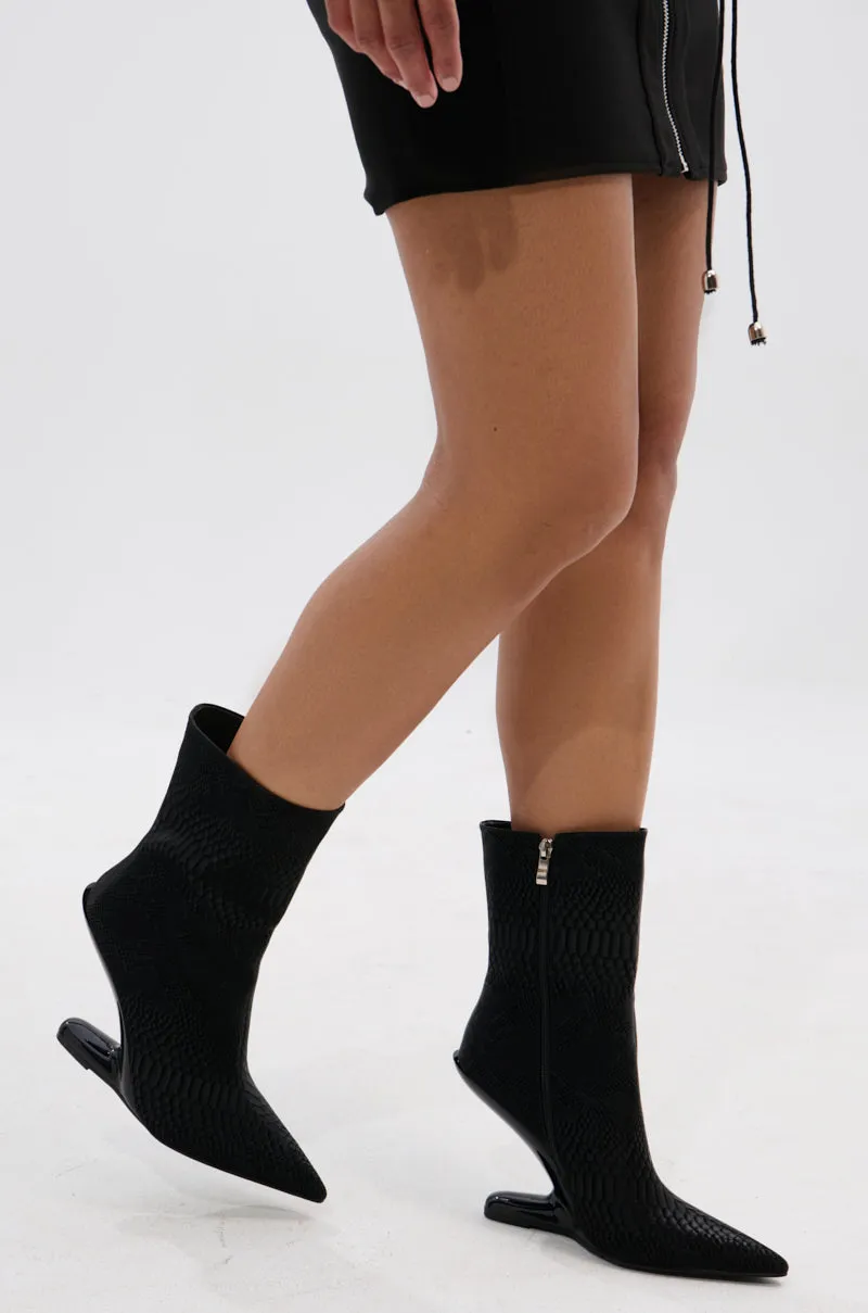 AZALEA WANG GLACIELLE BLACK CROC BOOTIE sold by AKIRA product image thumbnail 3