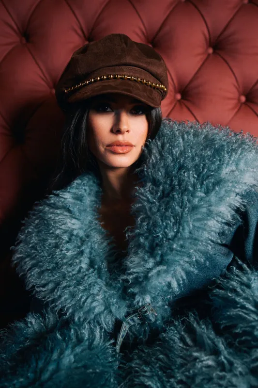 IT GURL BRIM HAT sold by AKIRA