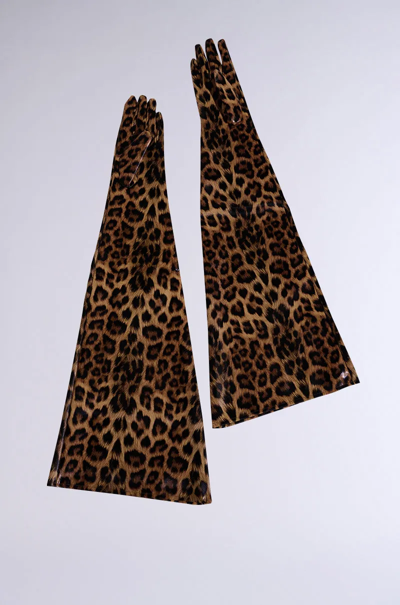 IM STRIKING PU GLOVES sold by AKIRA product image thumbnail 2