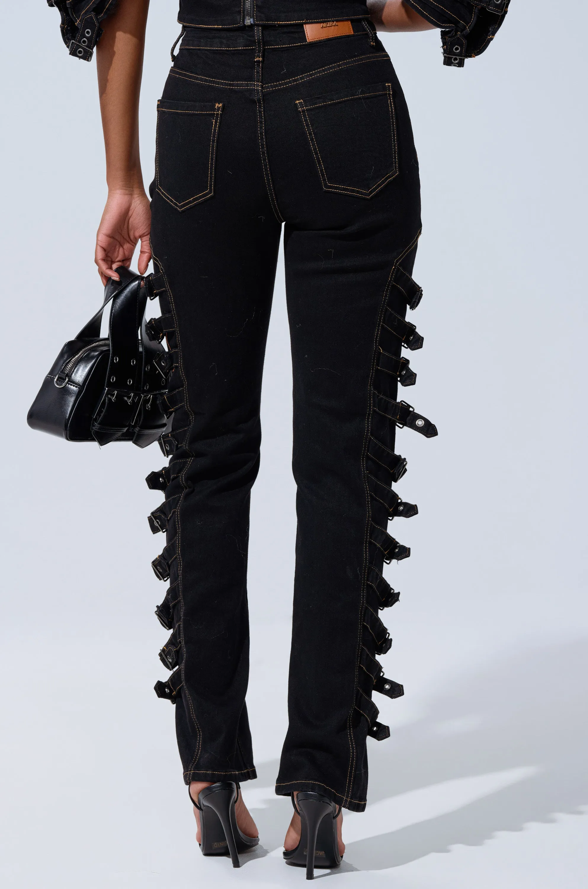 BUCKLE UP SKINNY DENIM PANT sold by AKIRA product image thumbnail 5