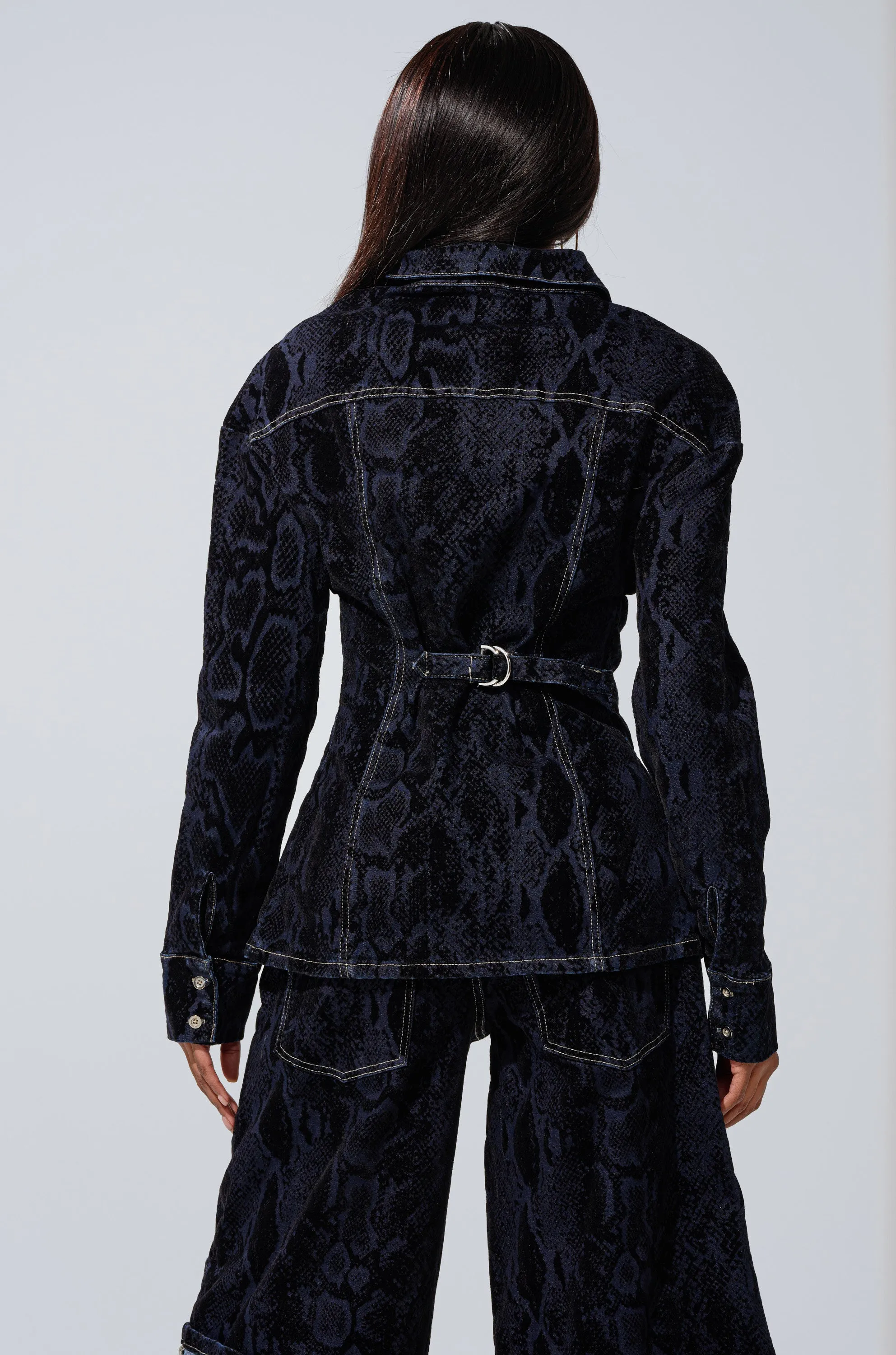 FEELS LIKE MONEY DENIM BUTTON DOWN sold by AKIRA product image thumbnail 4