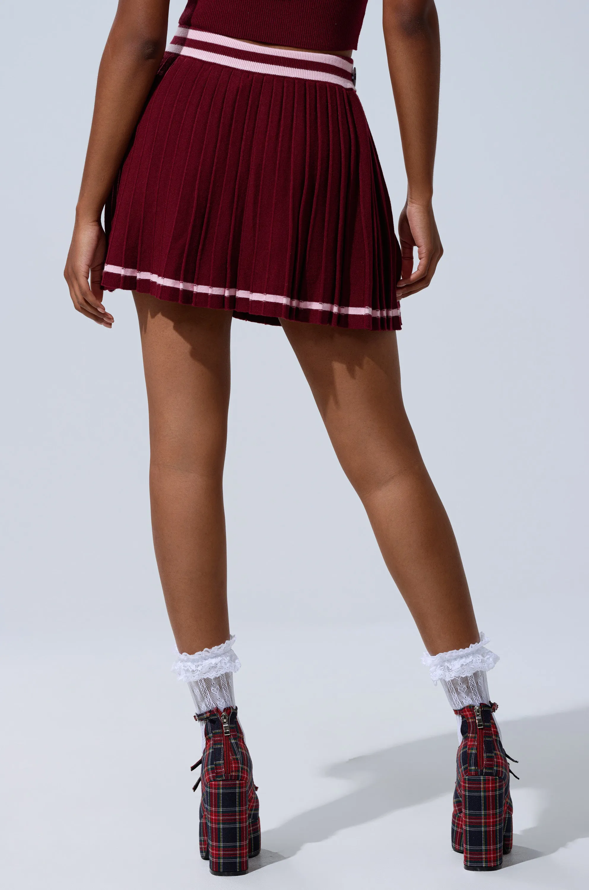 DREKE KNIT PLEATED MINI SKIRT sold by AKIRA product image thumbnail 5
