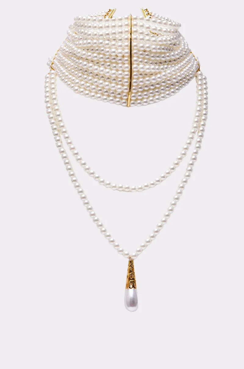 VERSAILLES NECKLACE sold by AKIRA