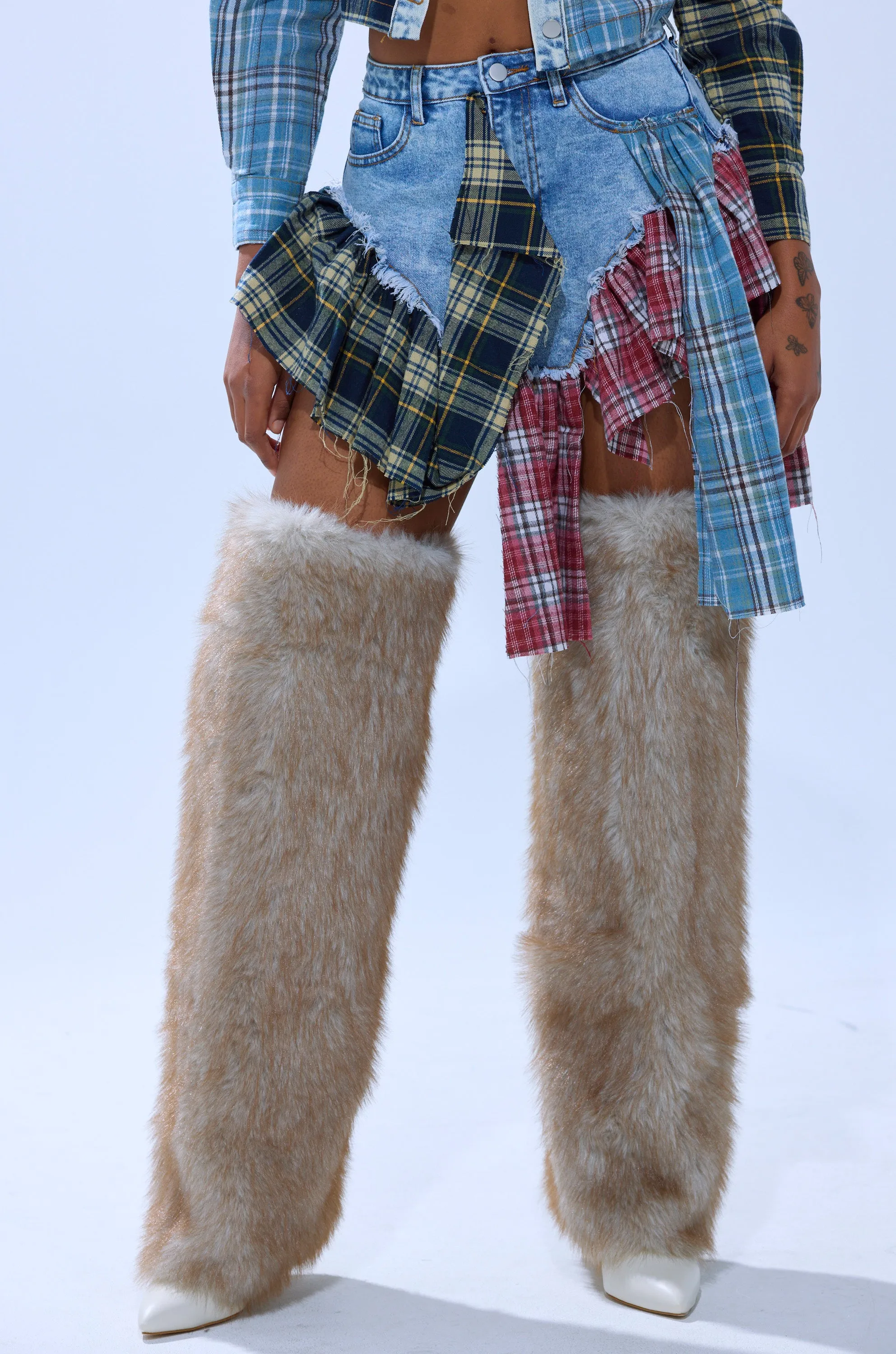 AUTUMN VIBES PLAID MINI SKIRT sold by AKIRA product image thumbnail 2