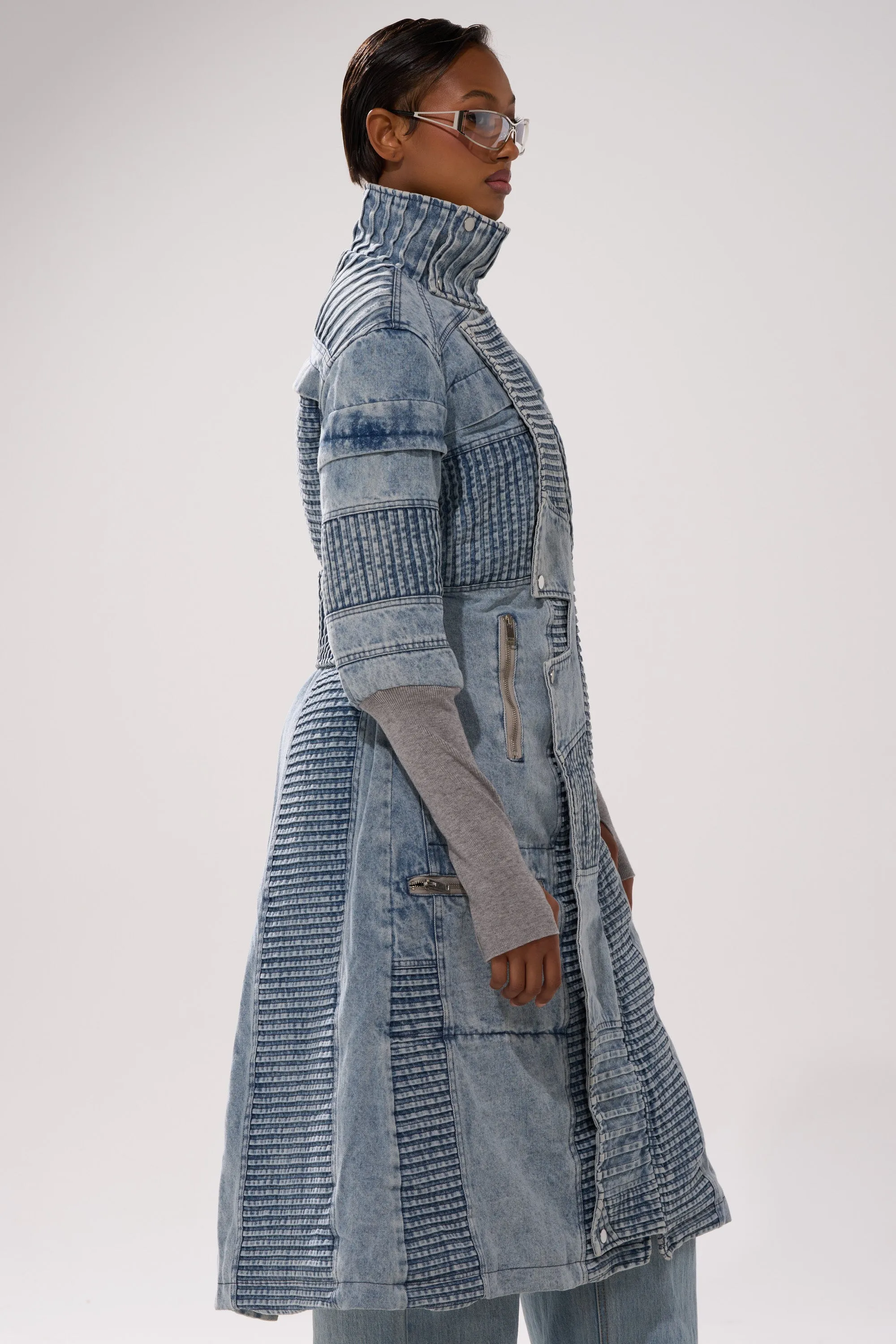 VORTEX DENIM TRENCH COAT IN BLUE sold by AKIRA product image thumbnail 5