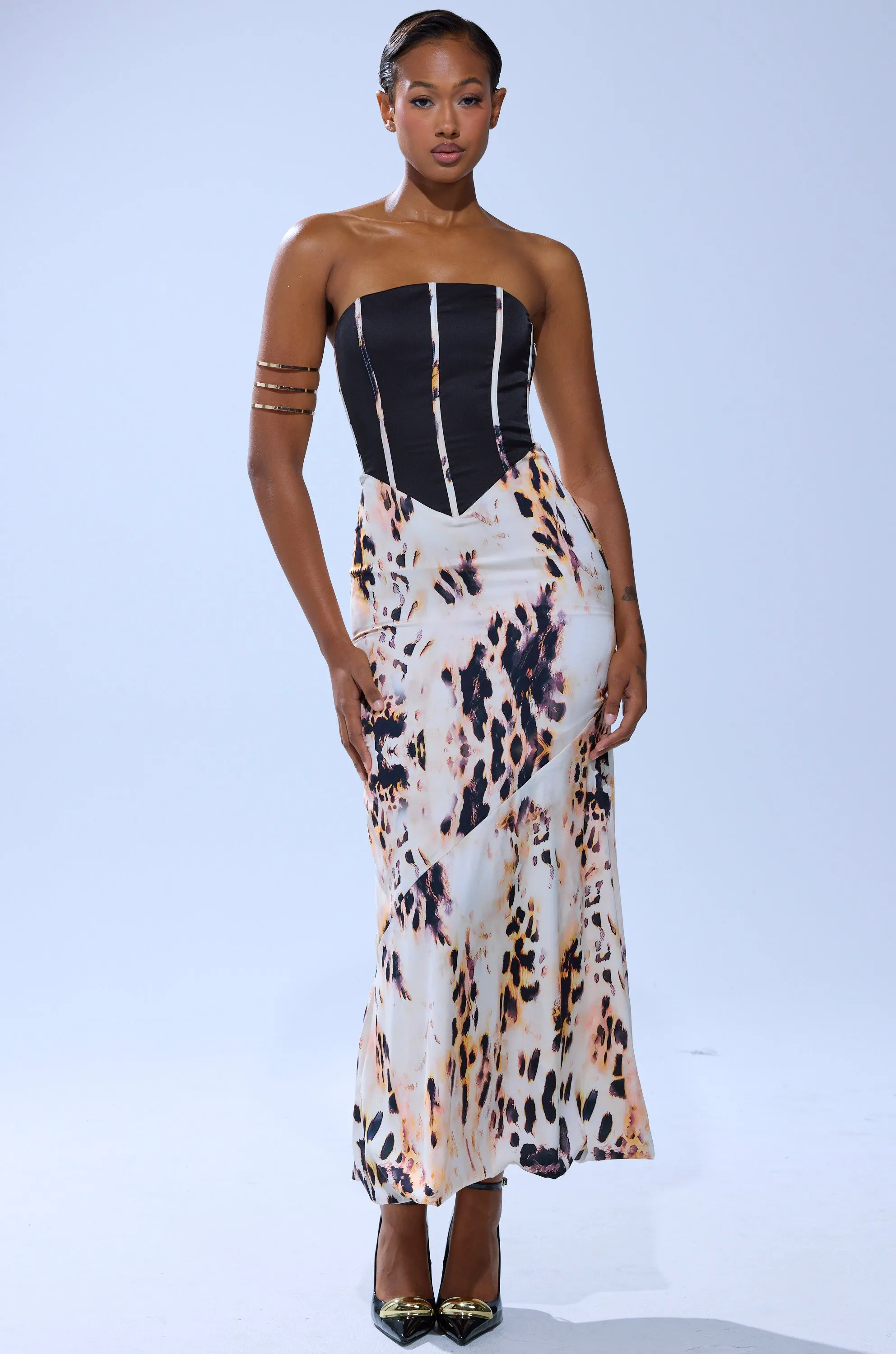 THE REAL DEAL PRINTED MAXI DRESS sold by AKIRA product image thumbnail 4