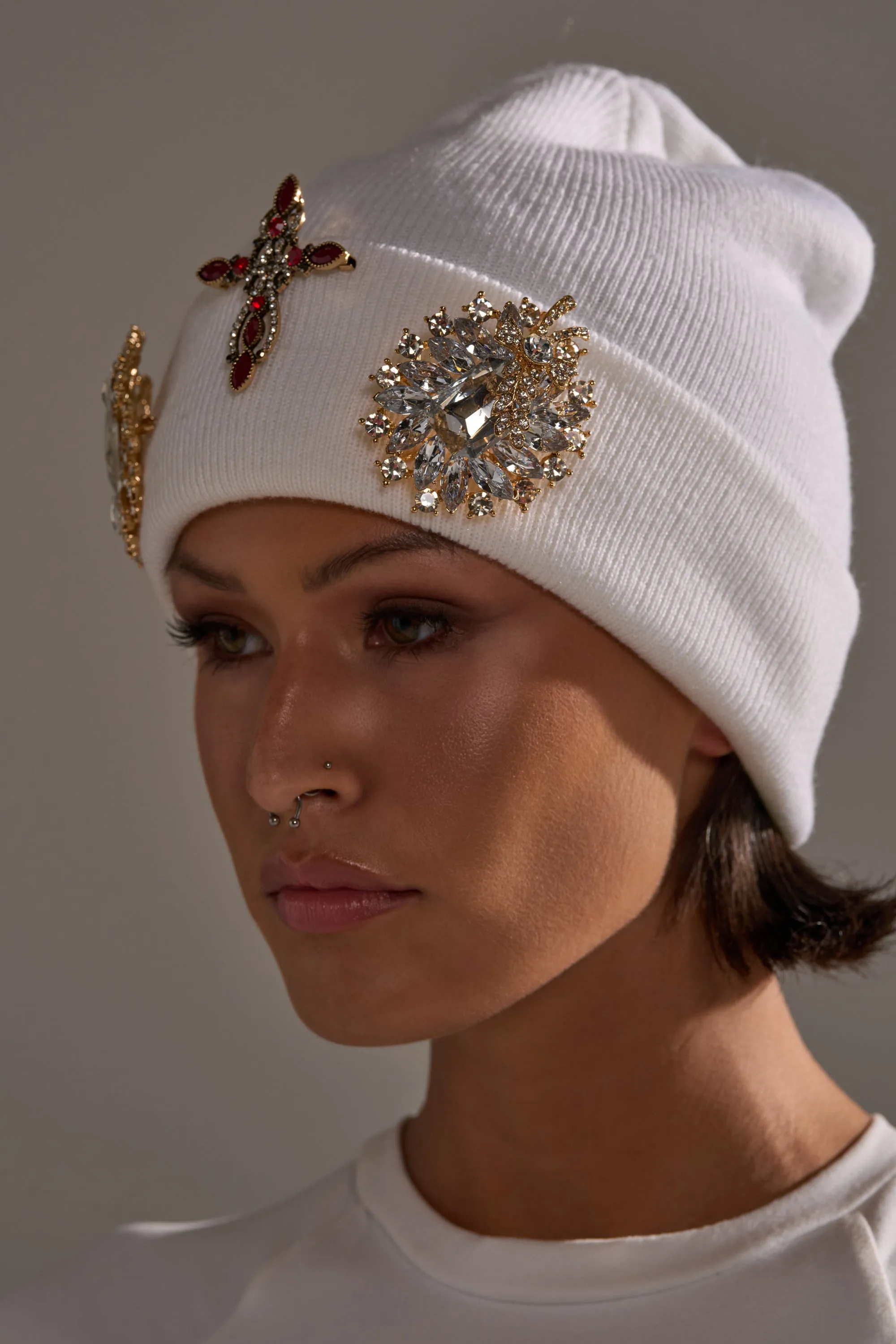 ULTIMATE BROOCH SET sold by AKIRA product image thumbnail 2