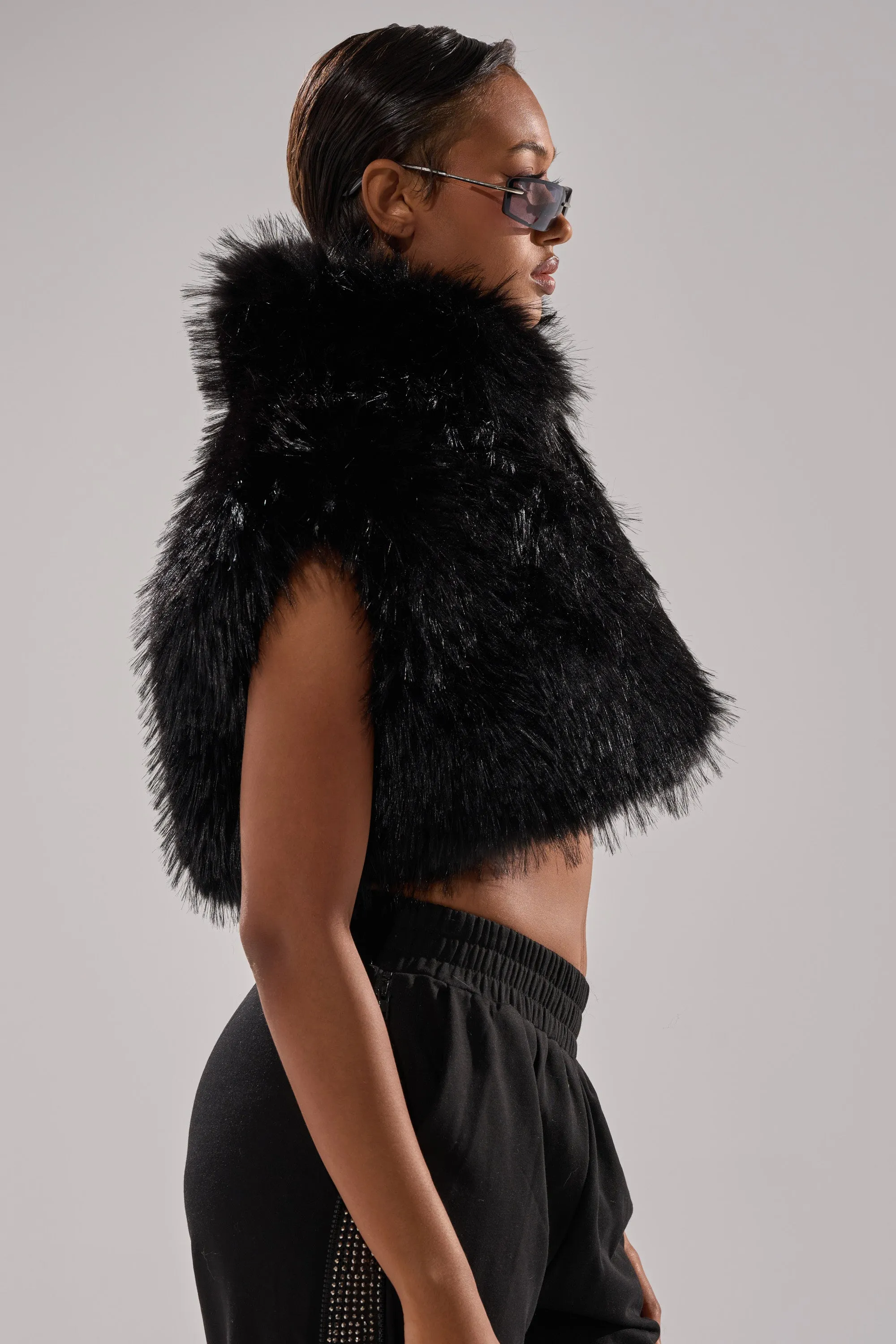 COCO CROPPED FUR VEST IN BLACK sold by AKIRA product image thumbnail 5