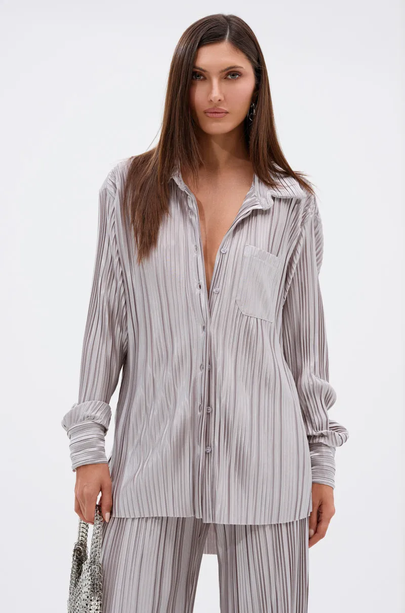 ALIA SLINKY BUTTON DOWN sold by AKIRA product image thumbnail 4