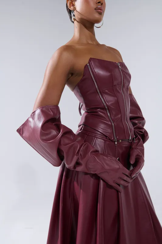 WITH IT GLOVES sold by AKIRA