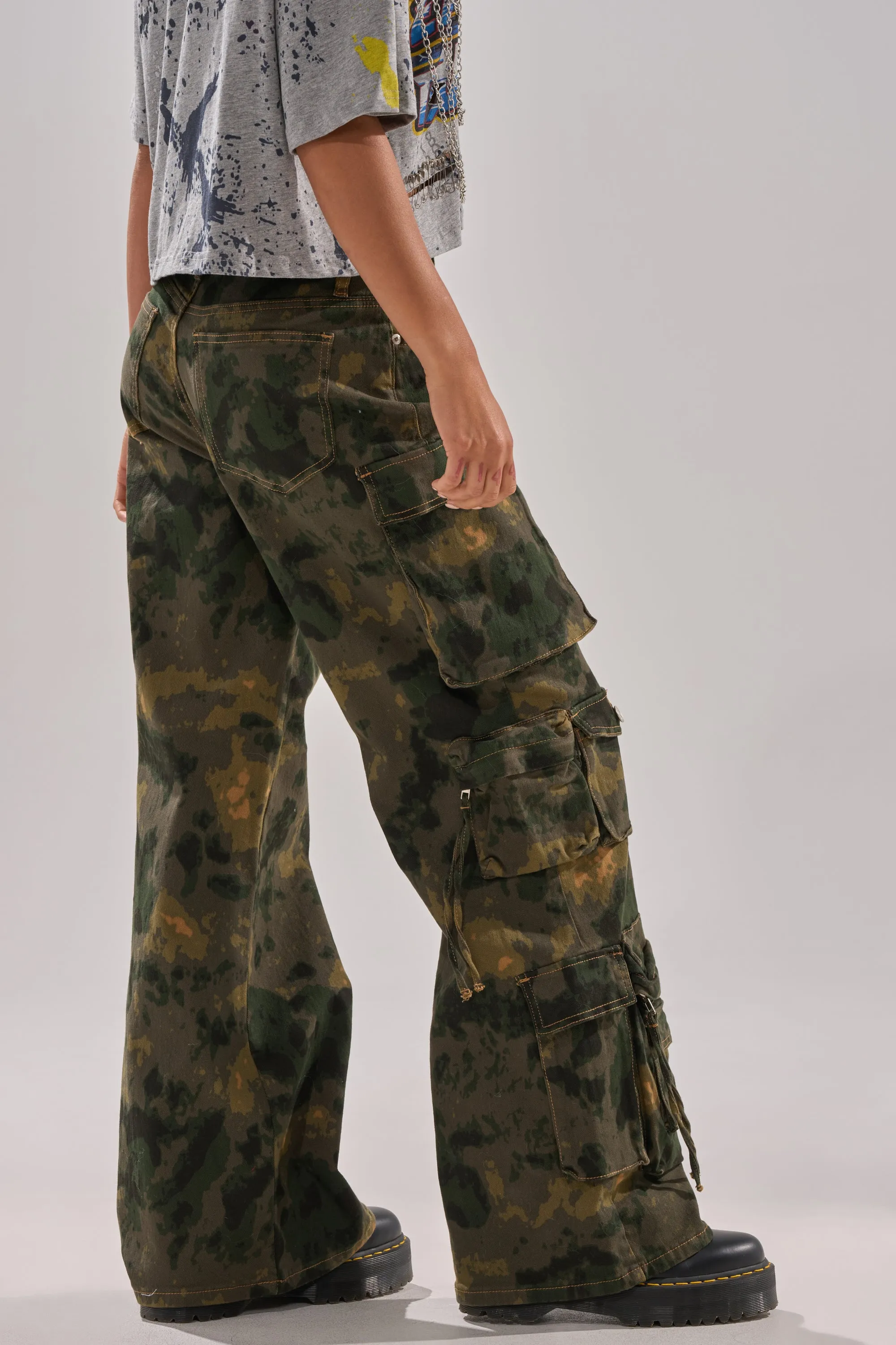 WASHED UP CARGO CAMO PANT sold by AKIRA product image thumbnail 4
