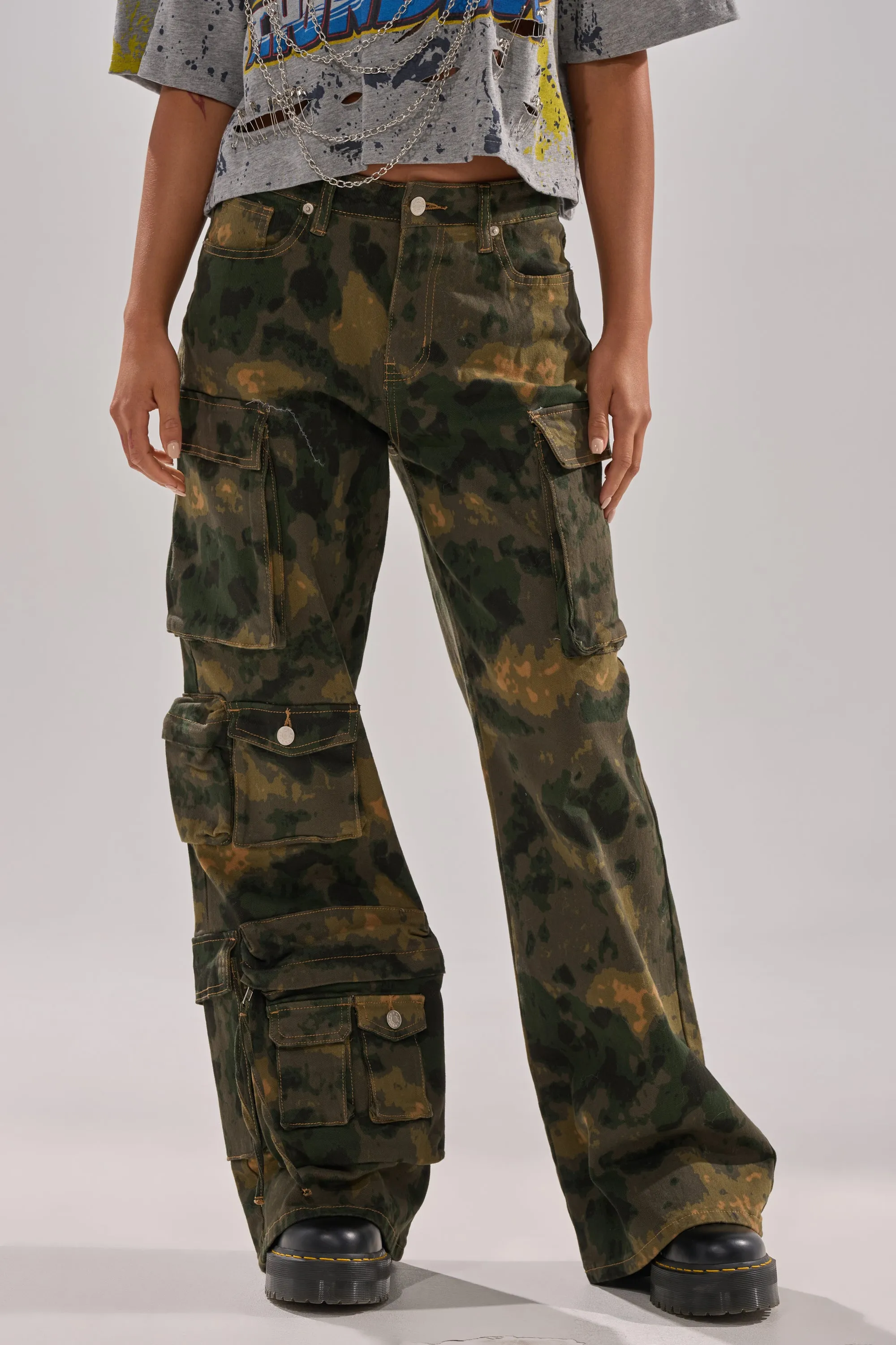WASHED UP CARGO CAMO PANT sold by AKIRA product image thumbnail 3