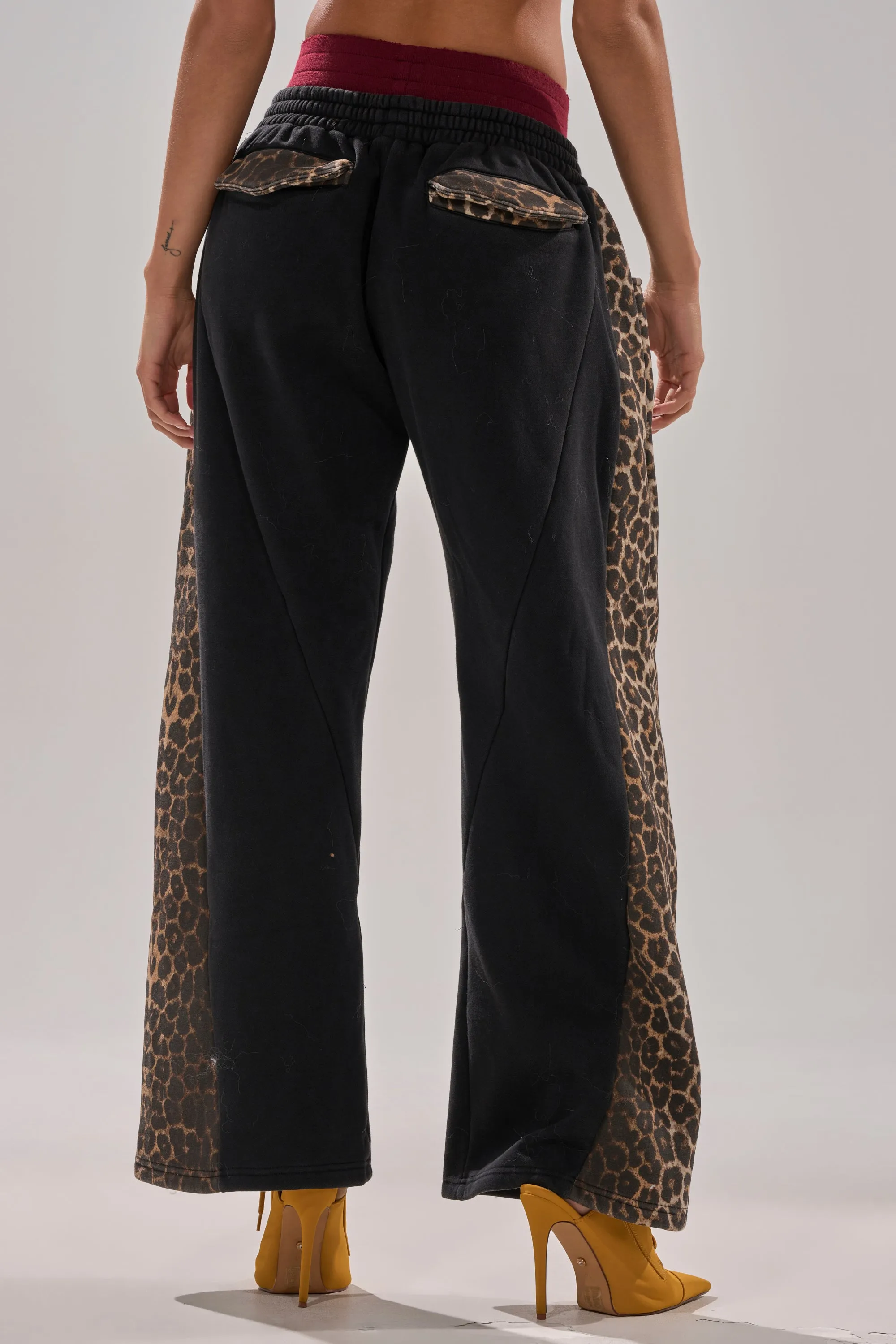 WORLD HOLD ON JOGGER sold by AKIRA product image thumbnail 5