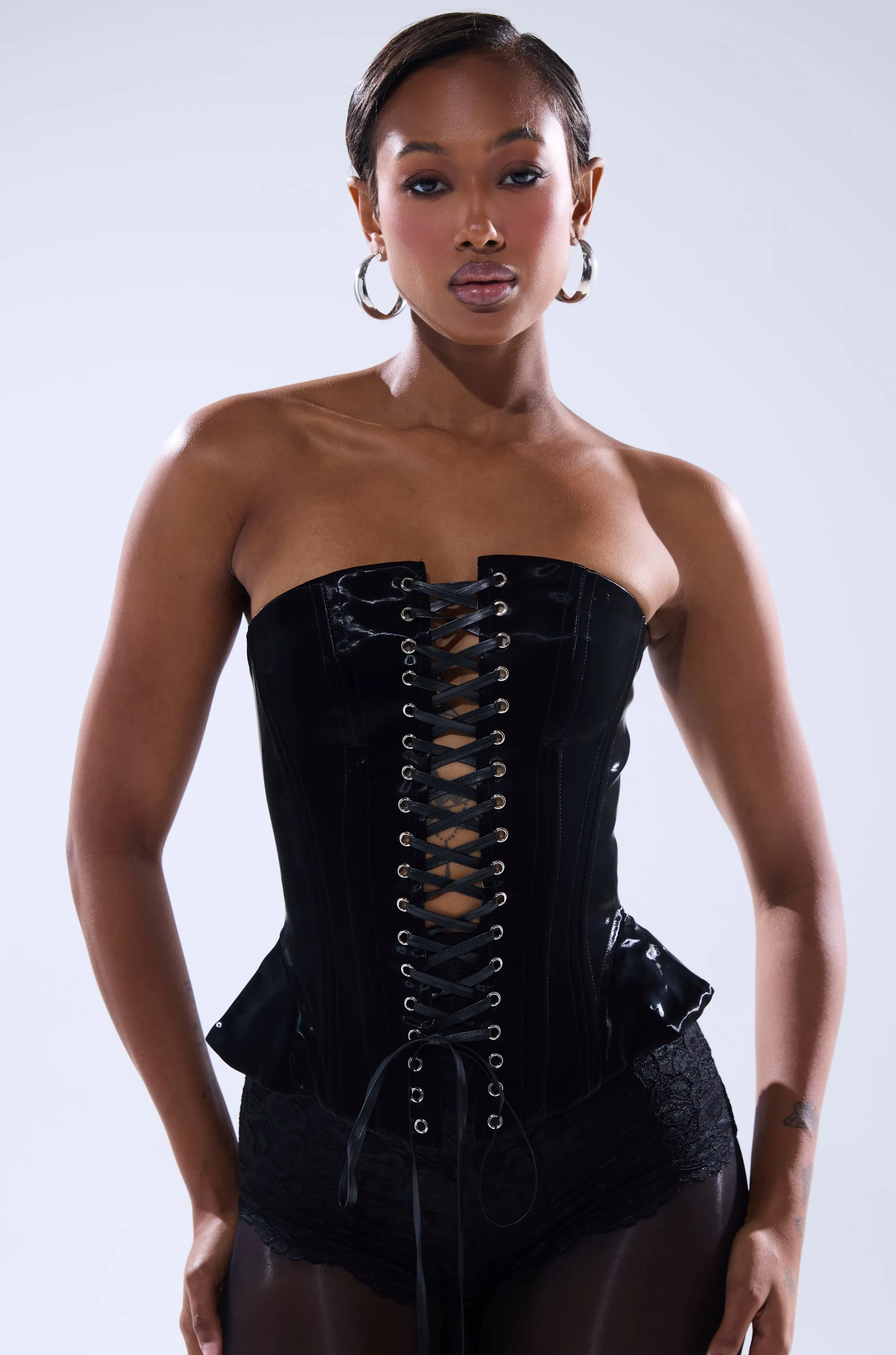 SMOOTH TRANSITION LACE UP CORSET sold by AKIRA product image thumbnail 2