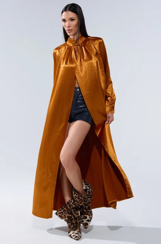 QUEEN TYPE BLOUSE sold by AKIRA