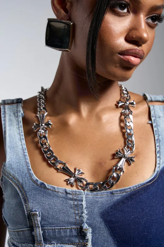 ITS OFFICIAL NECKLACE sold by AKIRA