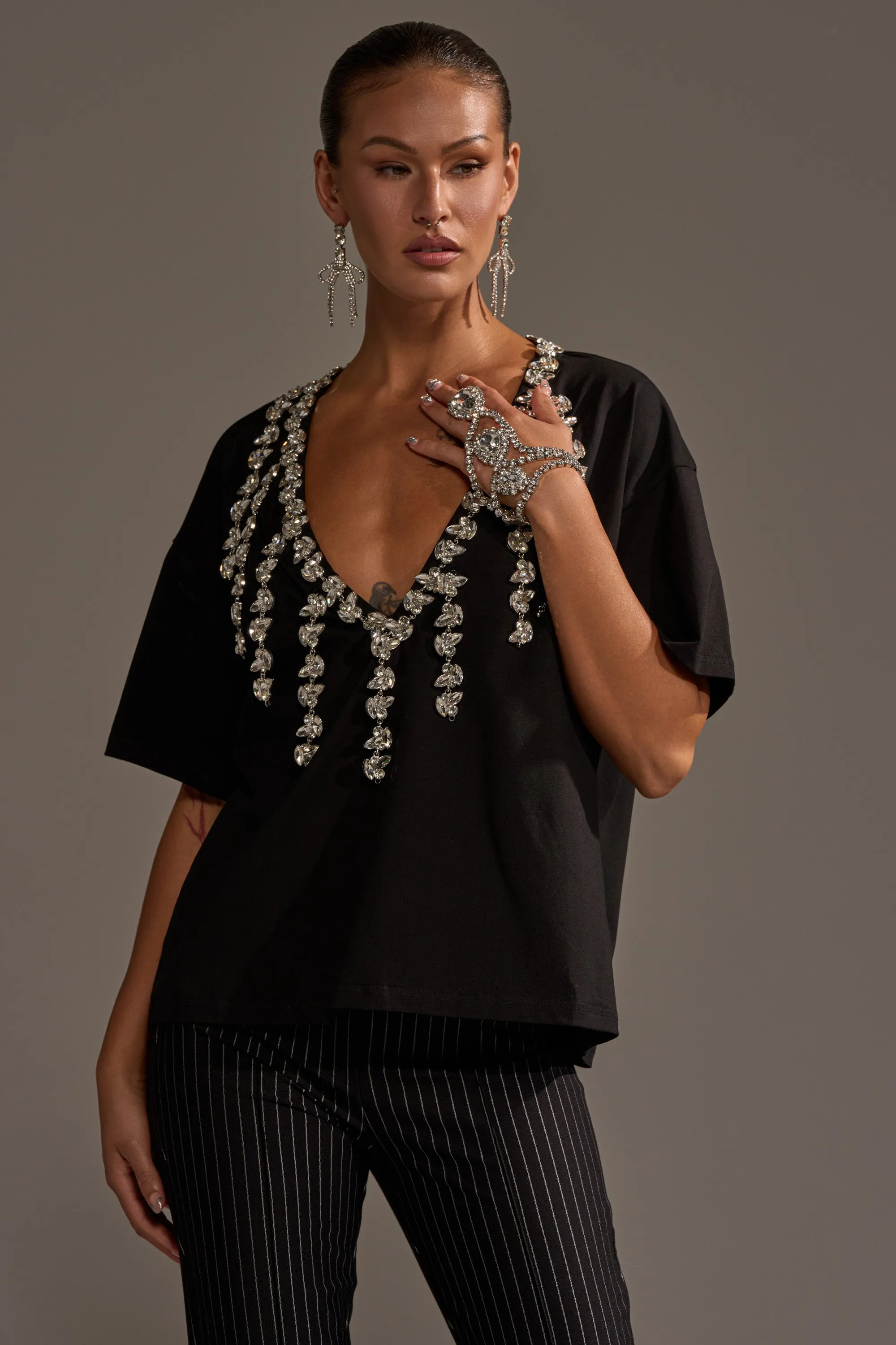 RHINESTONE QUEEN OVERSIZED TEE sold by AKIRA product image thumbnail 2