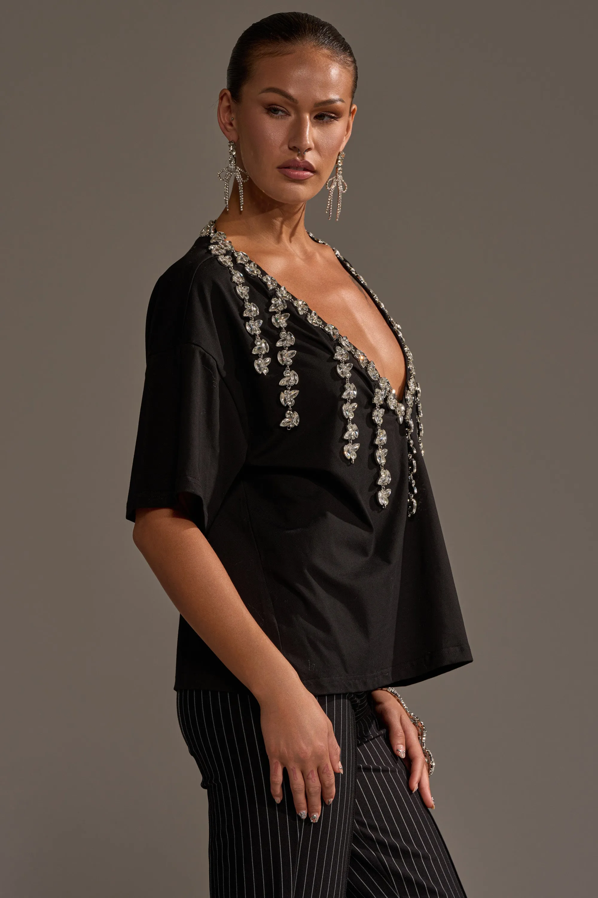 RHINESTONE QUEEN OVERSIZED TEE sold by AKIRA product image thumbnail 4