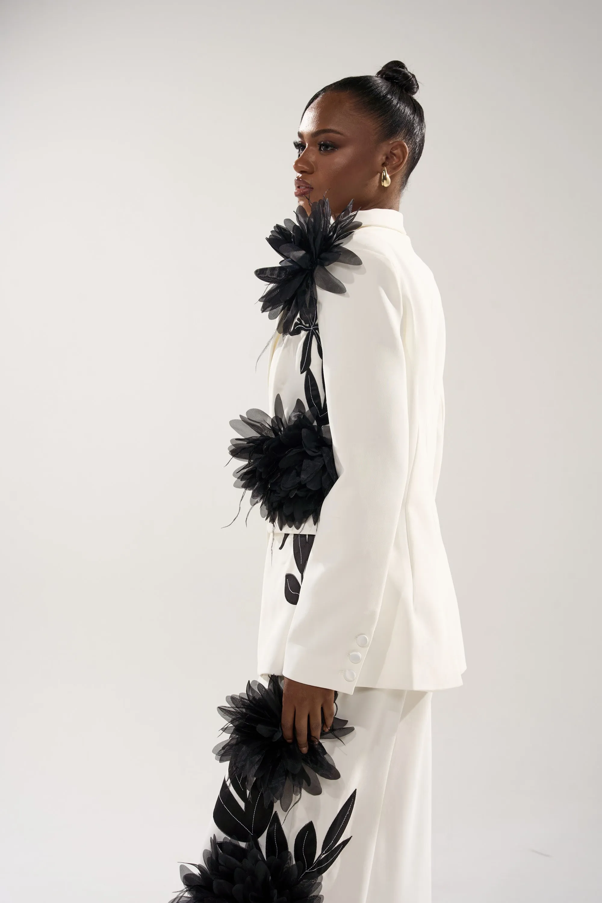 IN FULL BLOOM APPLIQUE BLAZER sold by AKIRA product image thumbnail 3