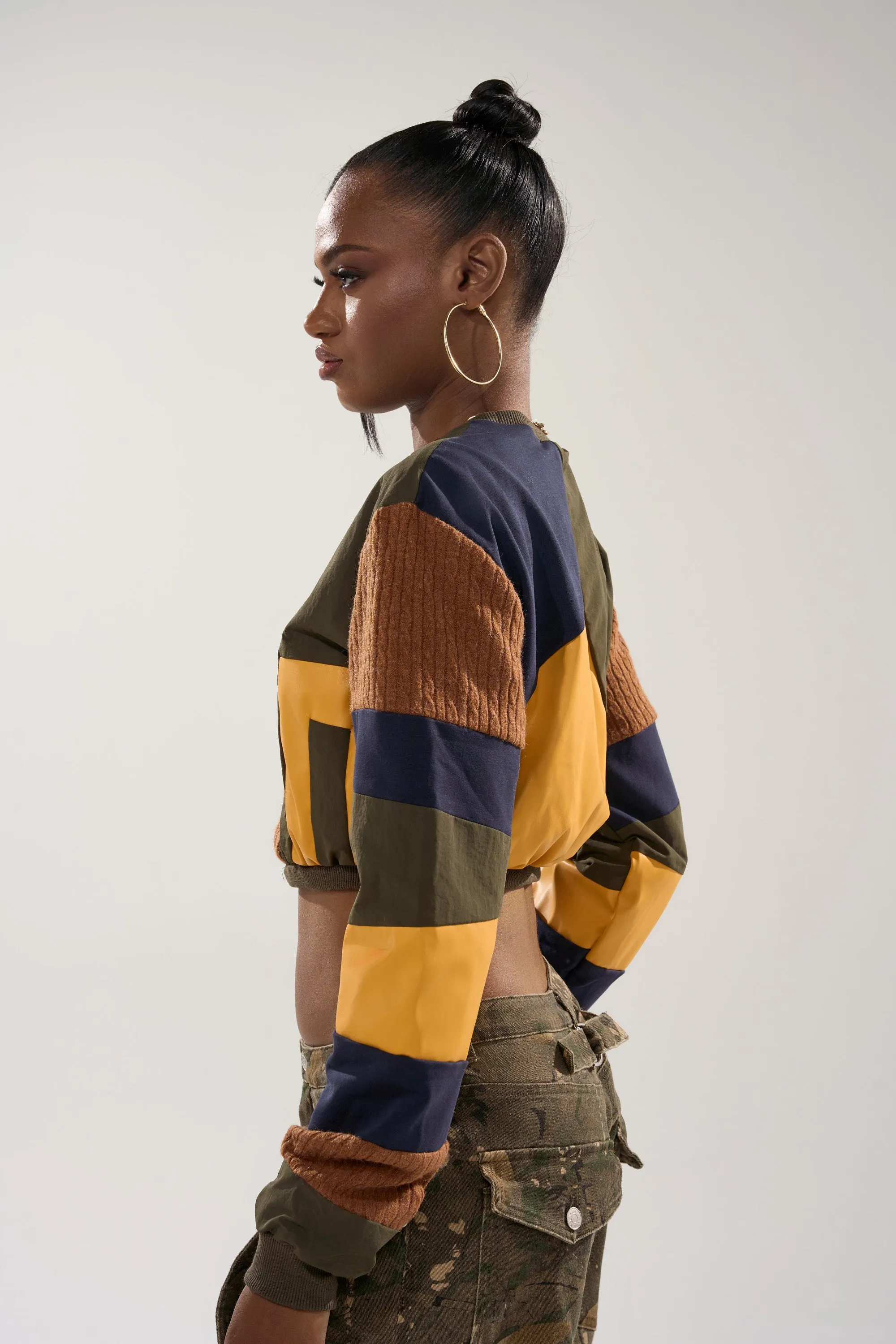 DORA COLOR BLOCKED CROP SWEATSHIRT sold by AKIRA product image thumbnail 4