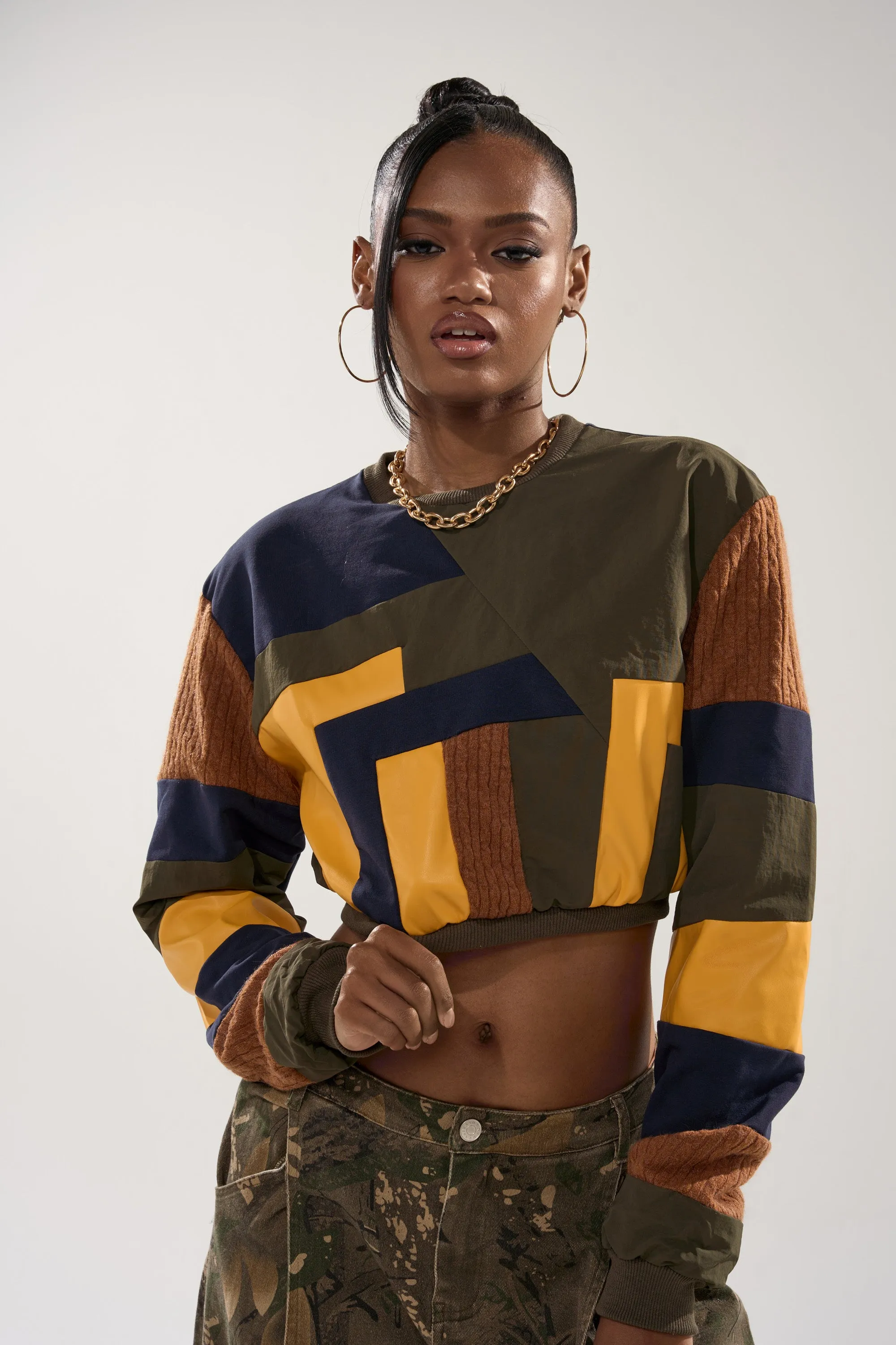DORA COLOR BLOCKED CROP SWEATSHIRT sold by AKIRA product image thumbnail 2