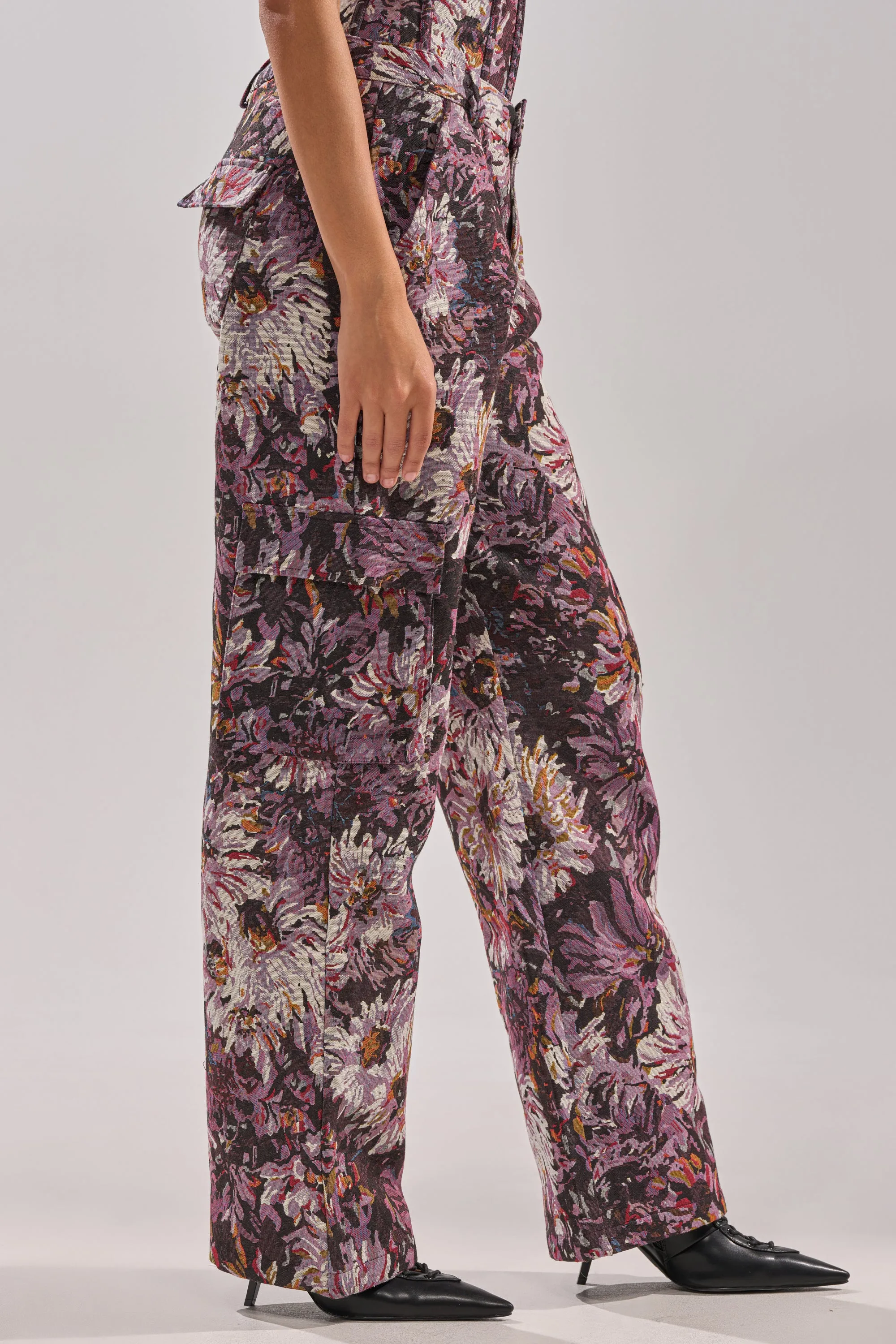 ABOVE THE MIDDLE FLORAL TROUSER sold by AKIRA product image thumbnail 4