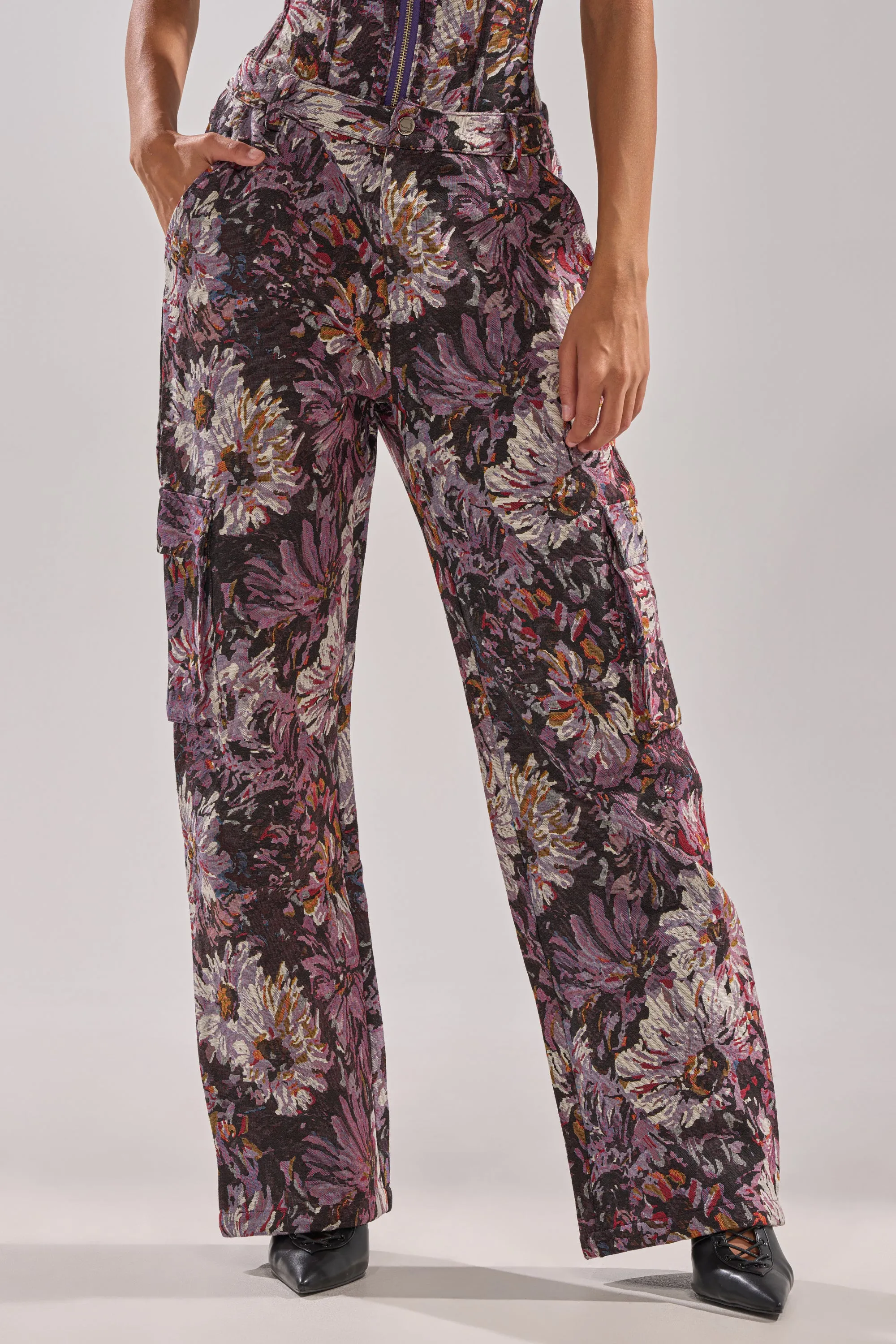 ABOVE THE MIDDLE FLORAL TROUSER sold by AKIRA product image thumbnail 3
