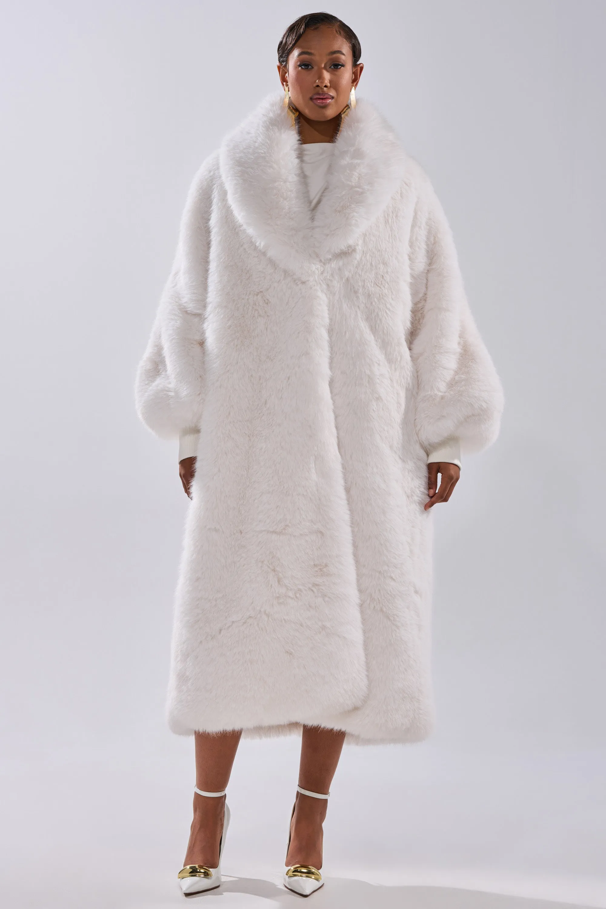 TSUNAMI FAUX FUR COAT IN WHITE sold by AKIRA product image thumbnail 4