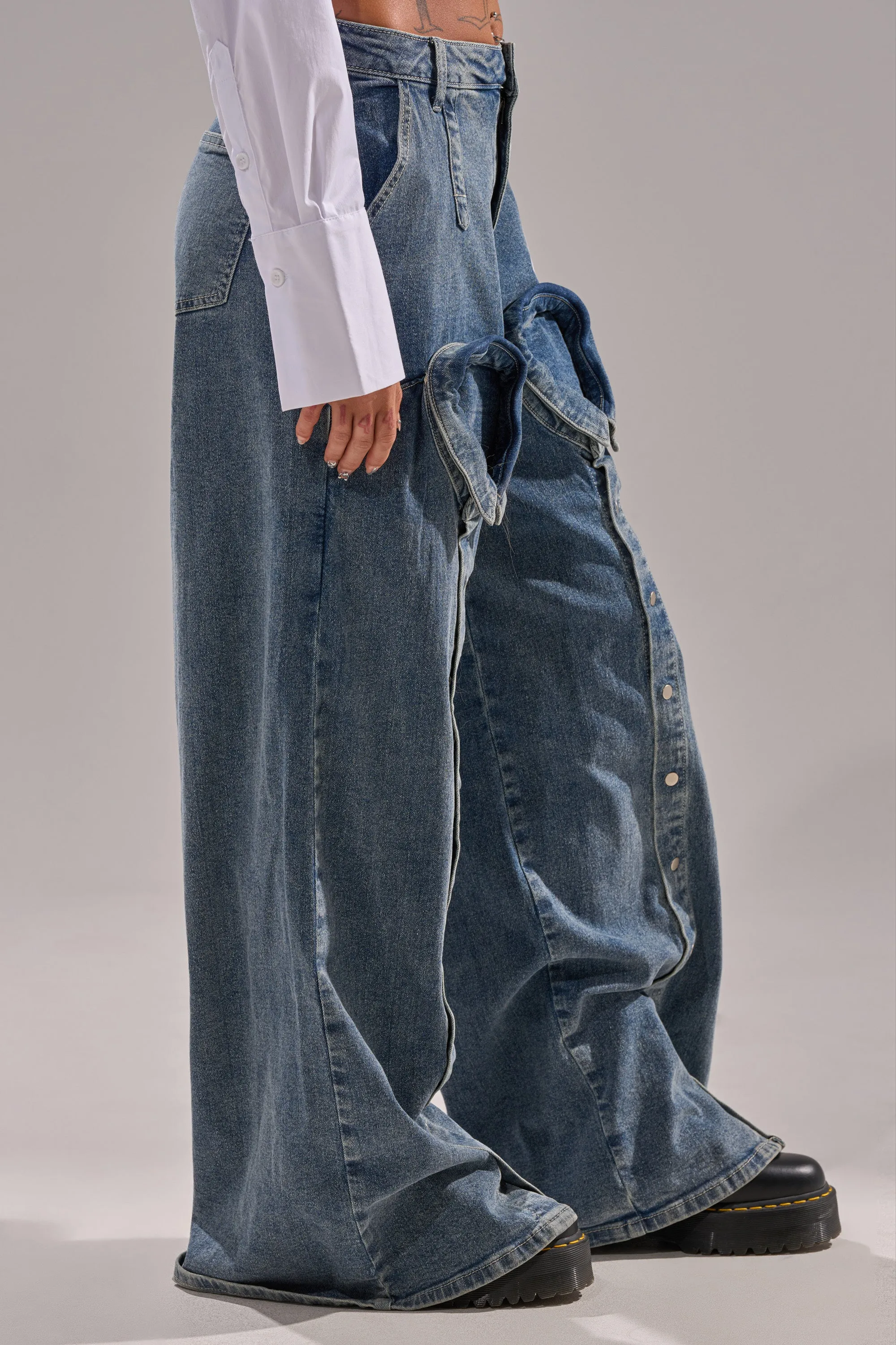CAME INTO MY LIFE RELAXED DENIM sold by AKIRA product image thumbnail 5