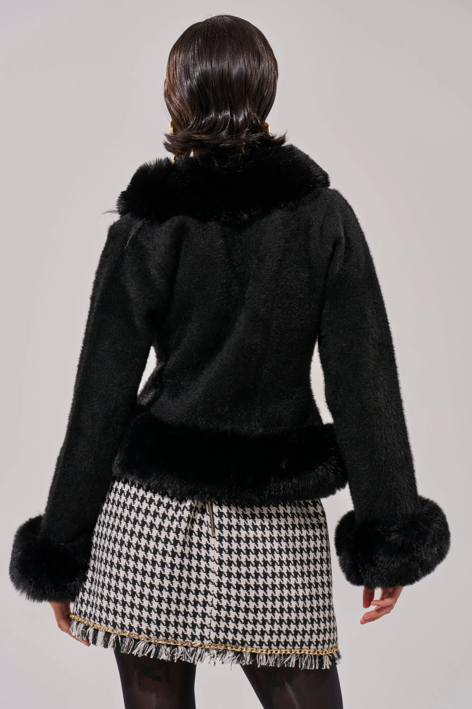 SOFT TOUCH CARDIGAN IN BLACK sold by AKIRA product image thumbnail 4