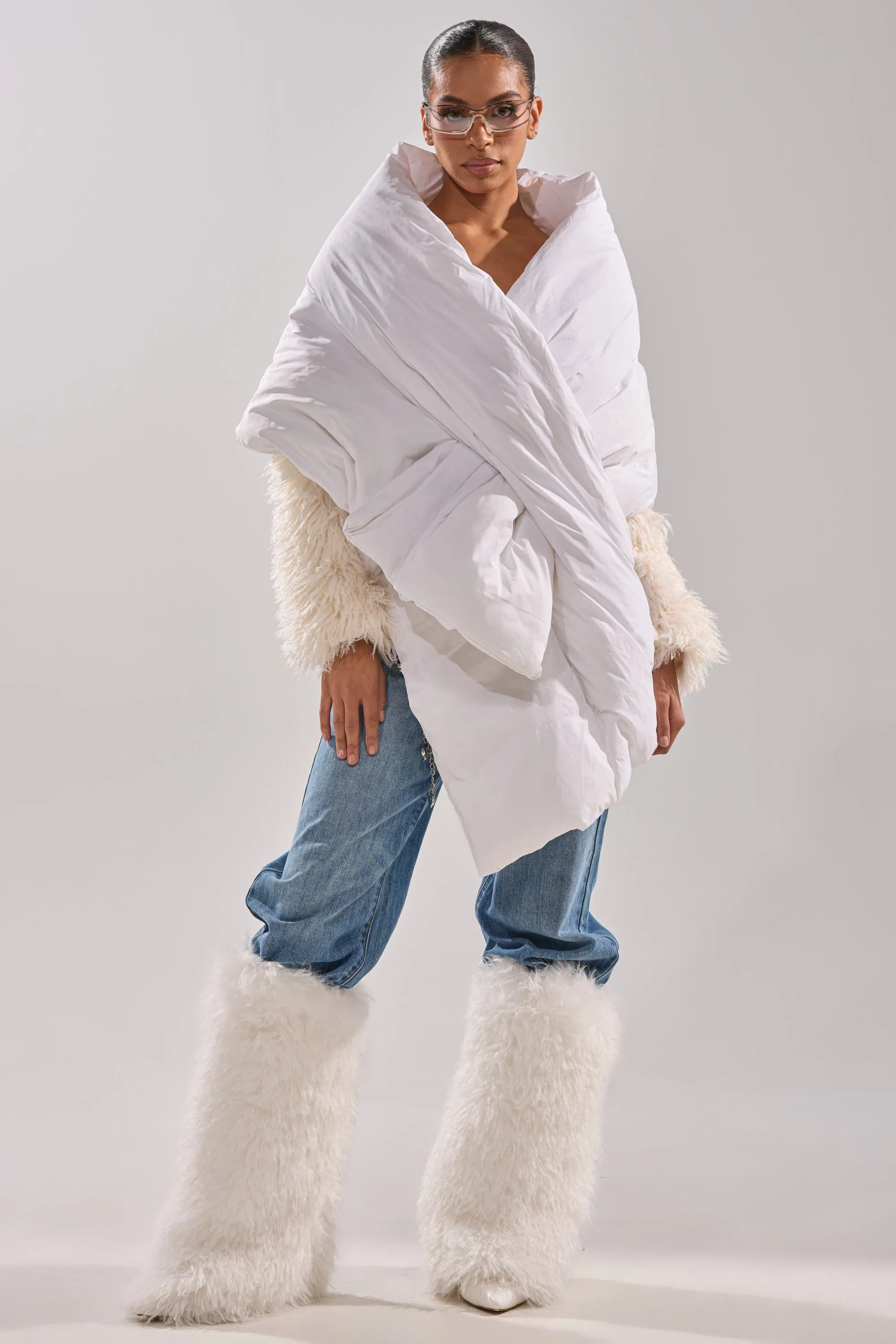 WRAPPED UP PUFFER SCARF IN WHITE sold by AKIRA product image thumbnail 4