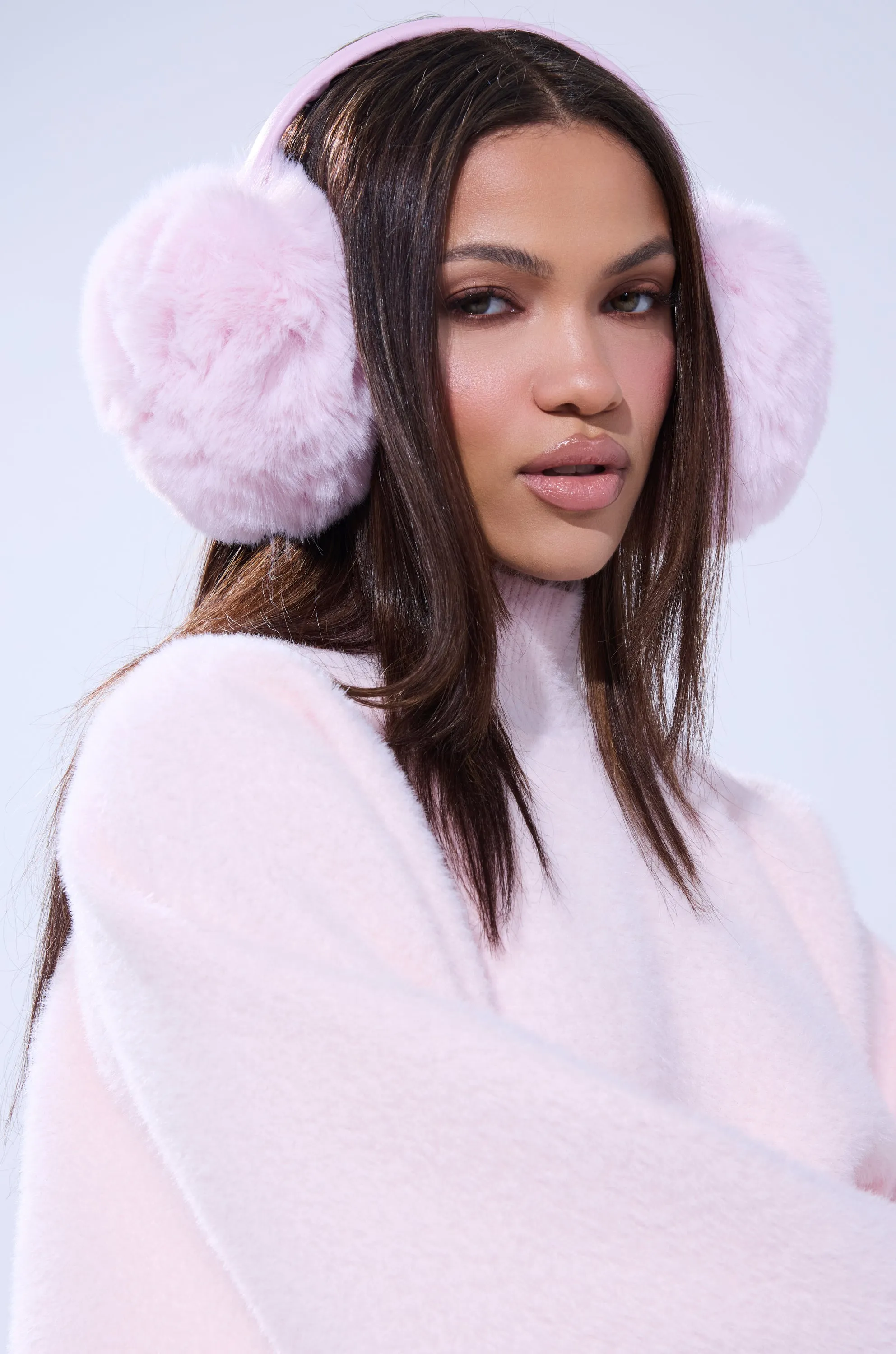 BB GURLLLL FAUX FUR EARMUFF sold by AKIRA product image thumbnail 2