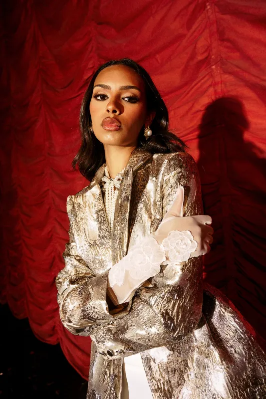 FLORA MESH GLOVES IN WHITE sold by AKIRA