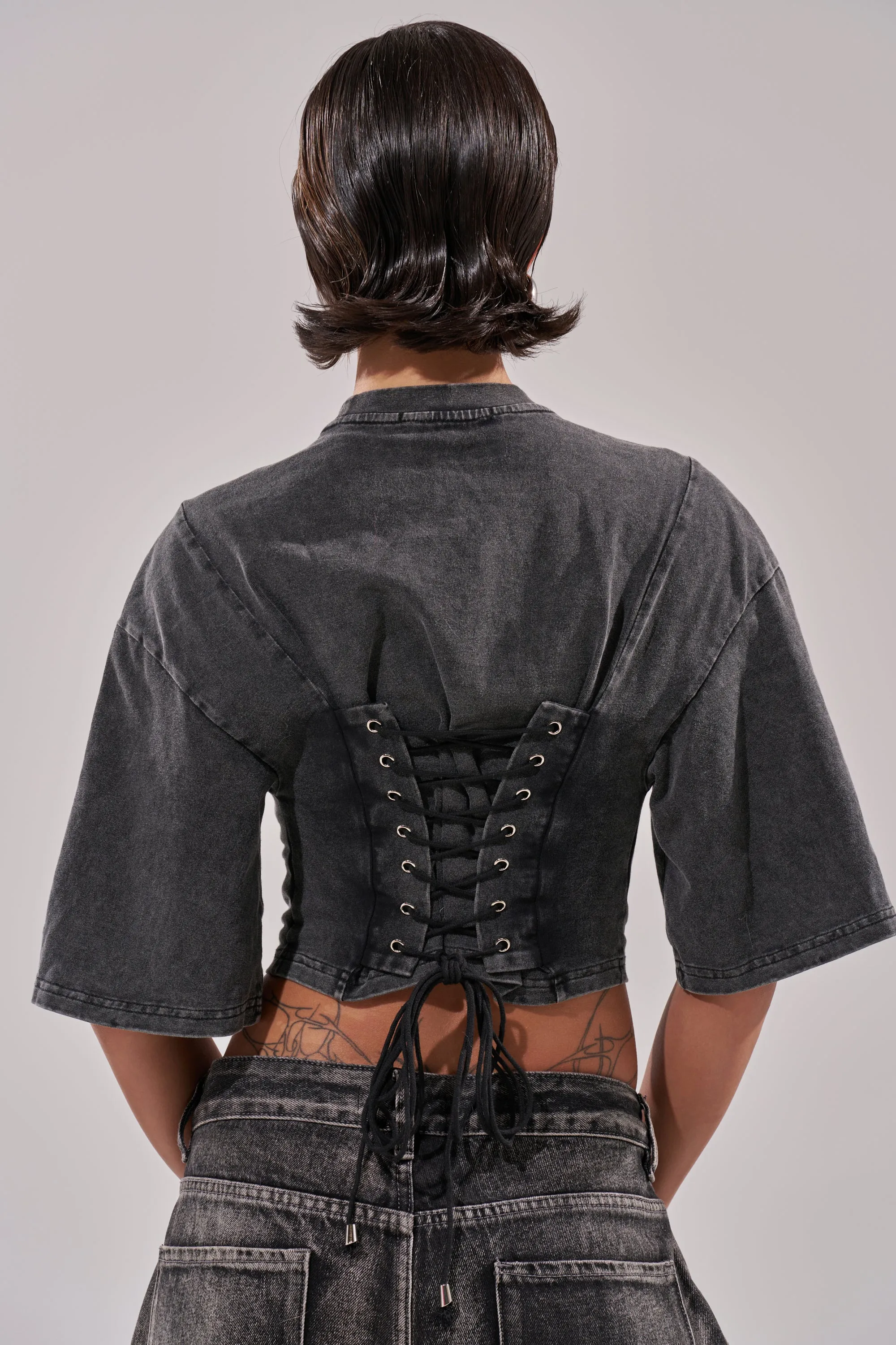 PINNED DOWN MINERAL WASHED TEE IN GREY sold by AKIRA product image thumbnail 4