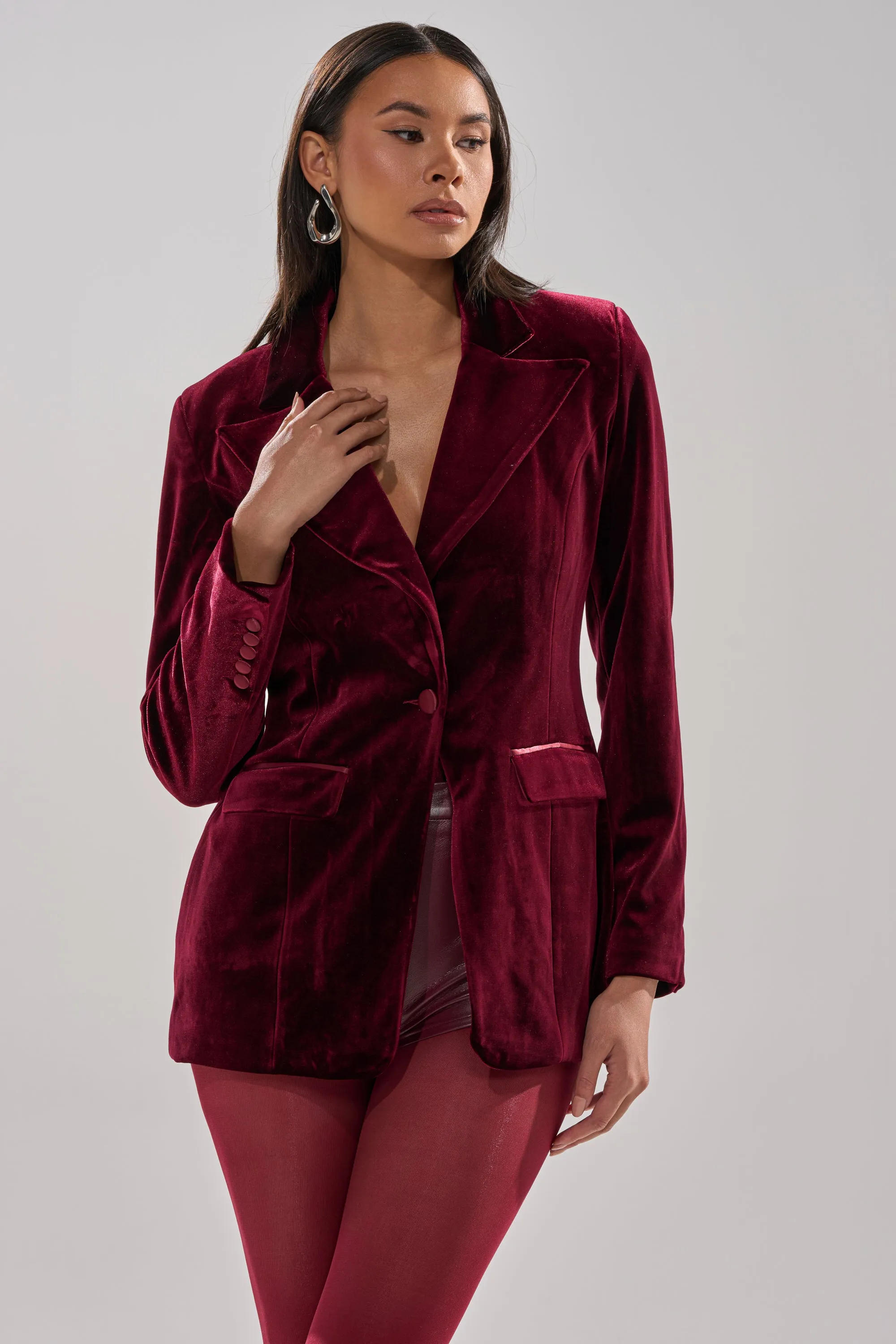 LUXE VELVET TUXEDO BLAZER sold by AKIRA product image thumbnail 3