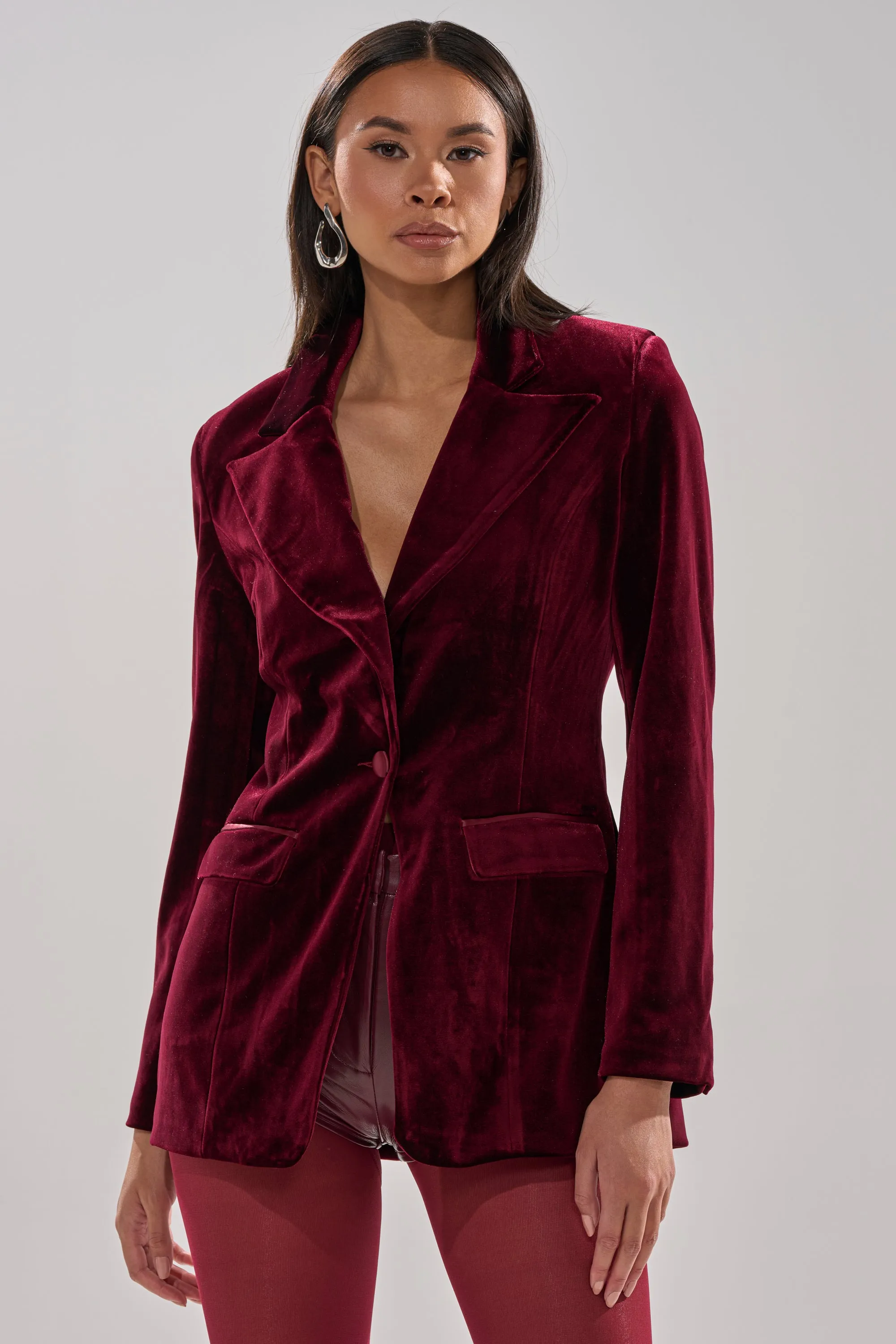 LUXE VELVET TUXEDO BLAZER sold by AKIRA product image thumbnail 2