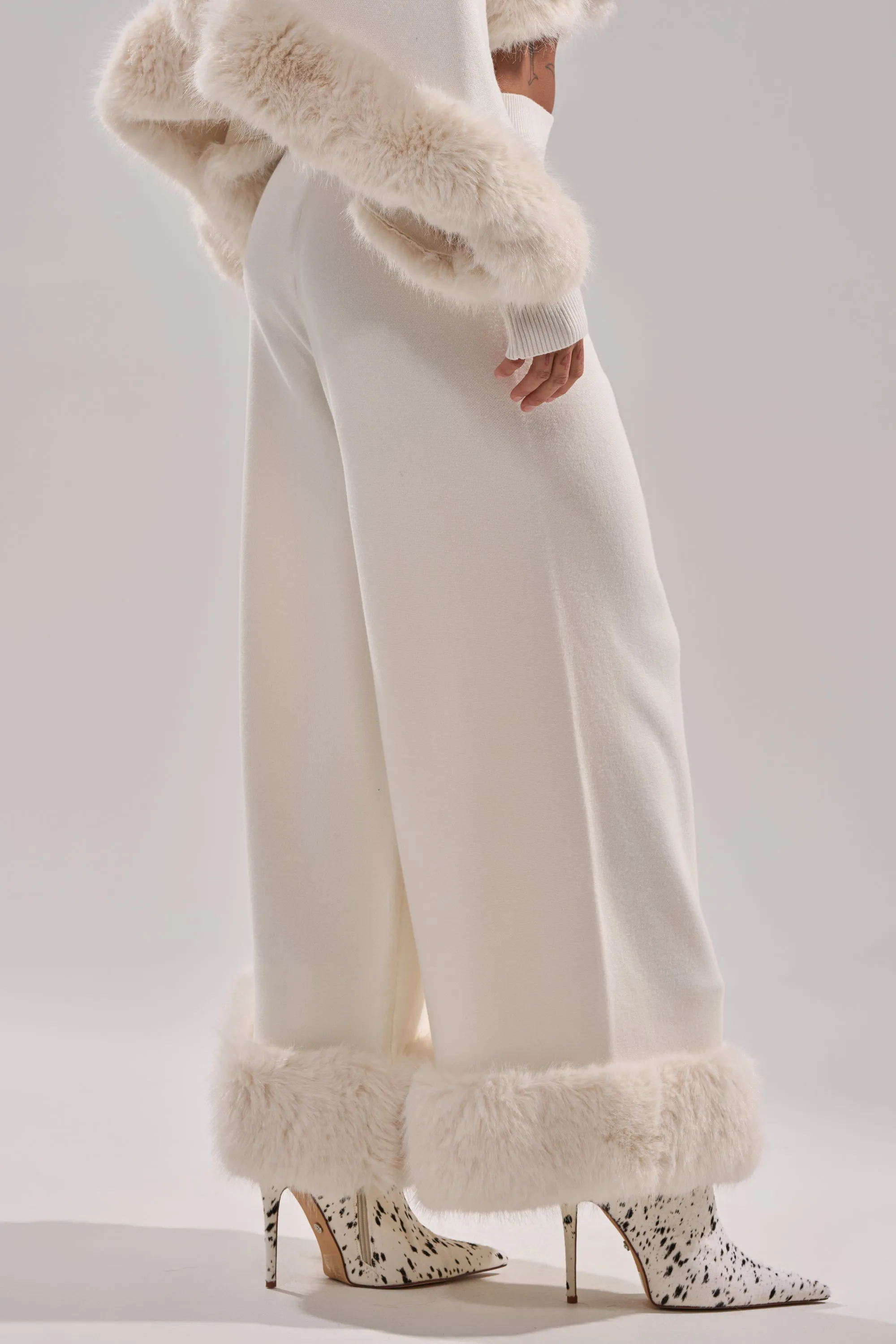 QUIET LUX FUR TRIM SWEATER PANTS IN WHITE sold by AKIRA product image thumbnail 4