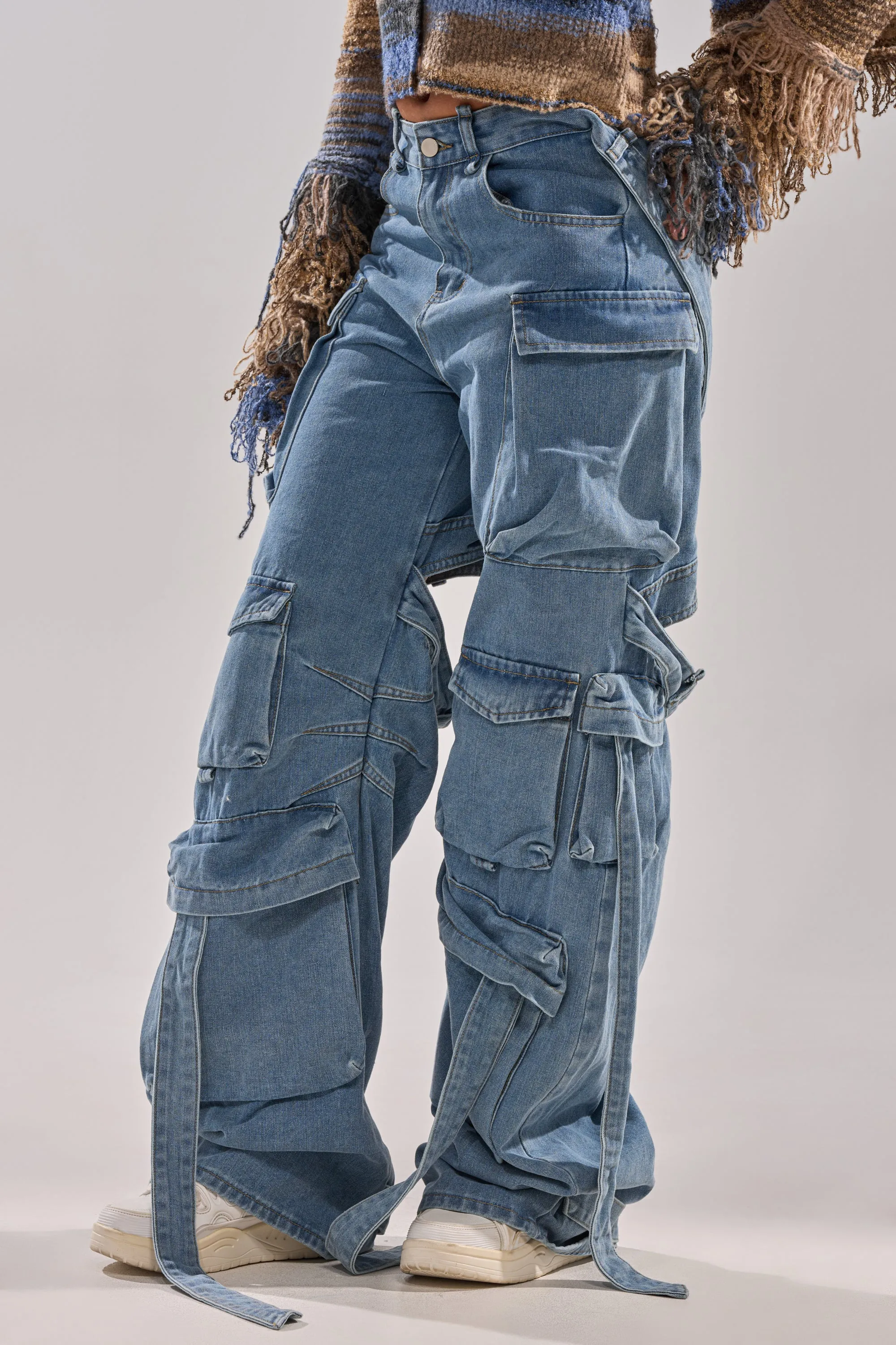 HAILEY WIDE LEG DENIM sold by AKIRA product image thumbnail 4