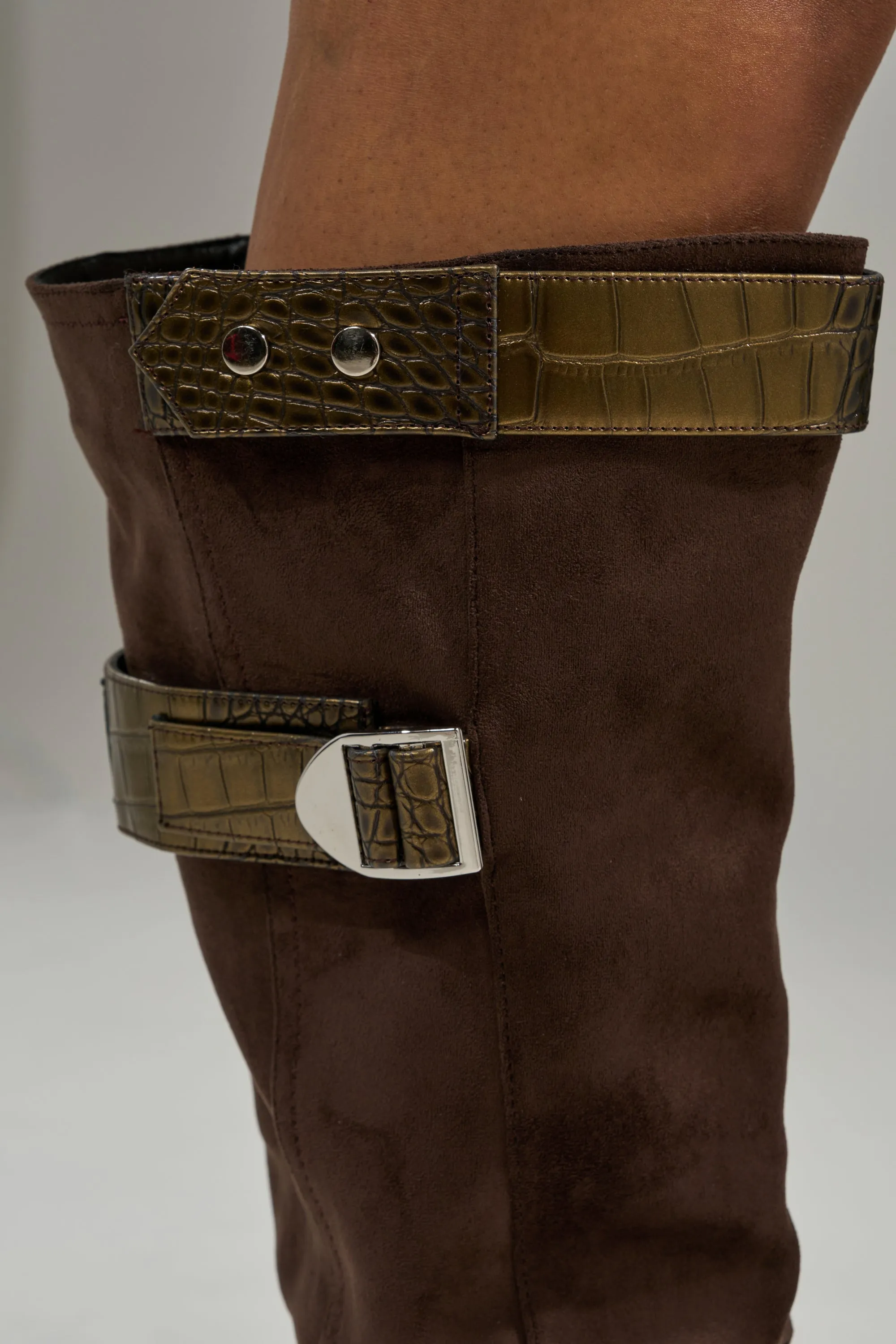 AZALEA WANG ALLONAS BROWN KNEE HIGH CHUNKY BOOT sold by AKIRA product image thumbnail 5