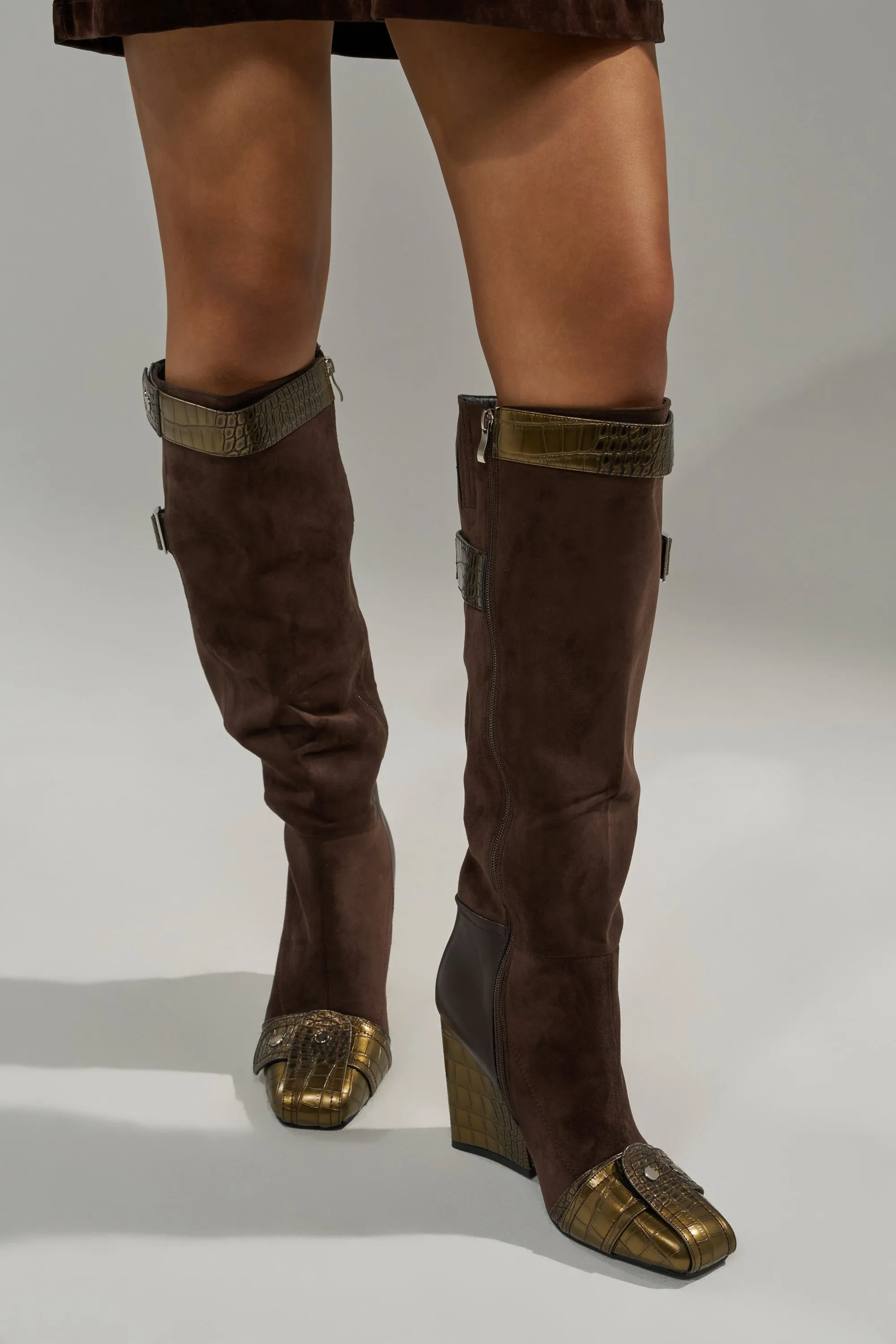 AZALEA WANG ALLONAS BROWN KNEE HIGH CHUNKY BOOT sold by AKIRA product image thumbnail 3