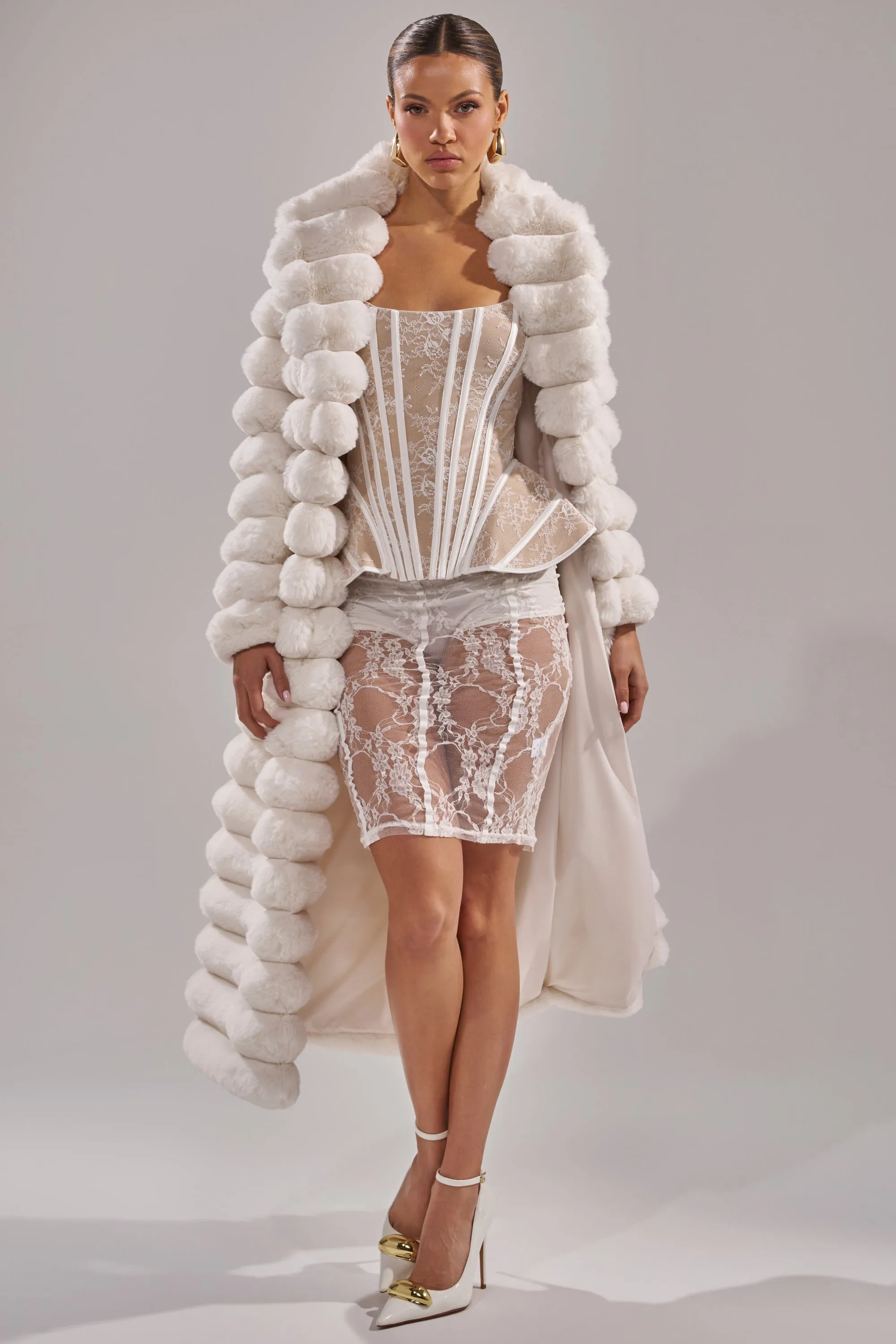 MAXI POPCORN FAUX FUR IN WHITE sold by AKIRA product image thumbnail 3