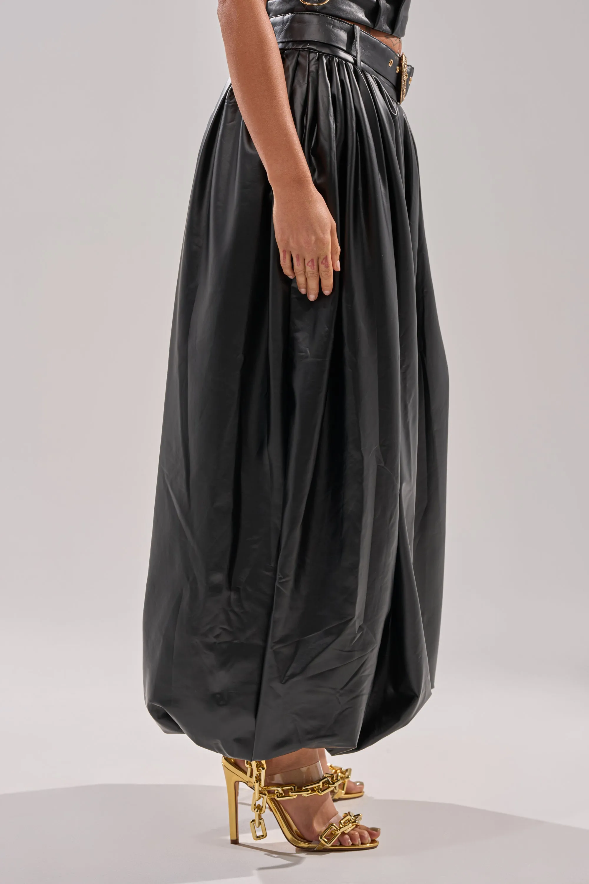 ZONA BALLOON LEATHER TROUSER sold by AKIRA product image thumbnail 4