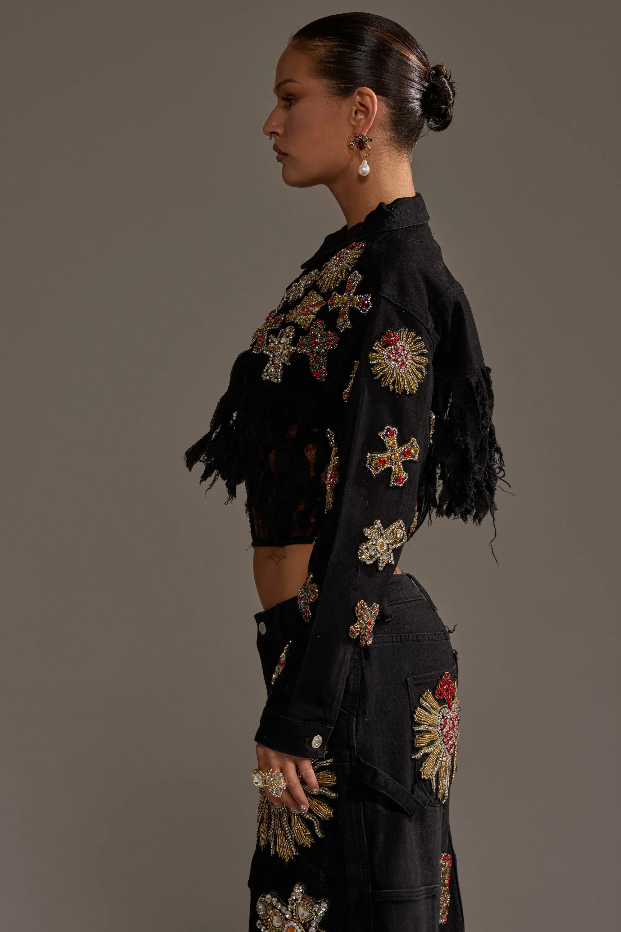 MAIN SQUEEZE CROPPED DENIM JACKET sold by AKIRA product image thumbnail 5