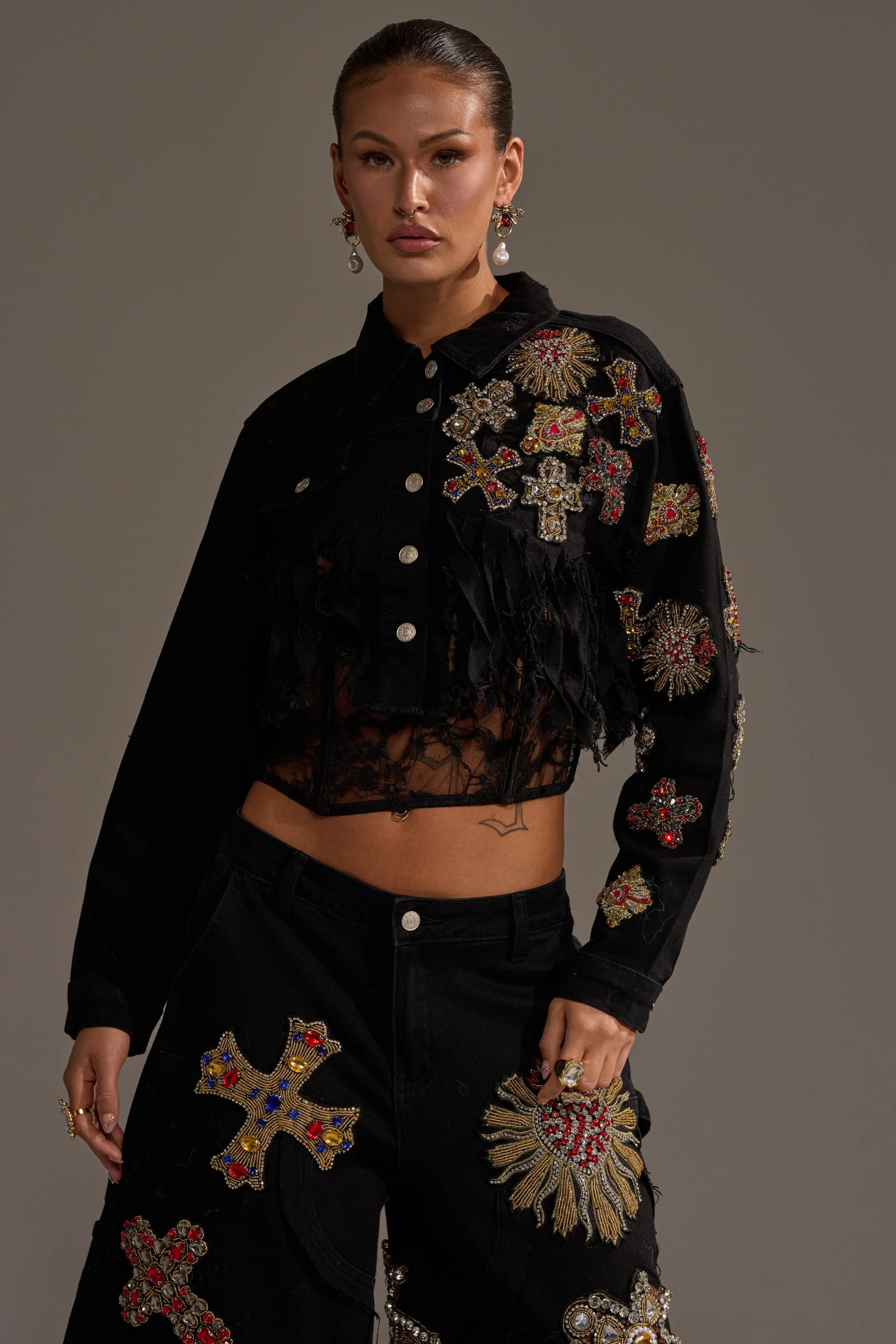 MAIN SQUEEZE CROPPED DENIM JACKET sold by AKIRA product image thumbnail 3