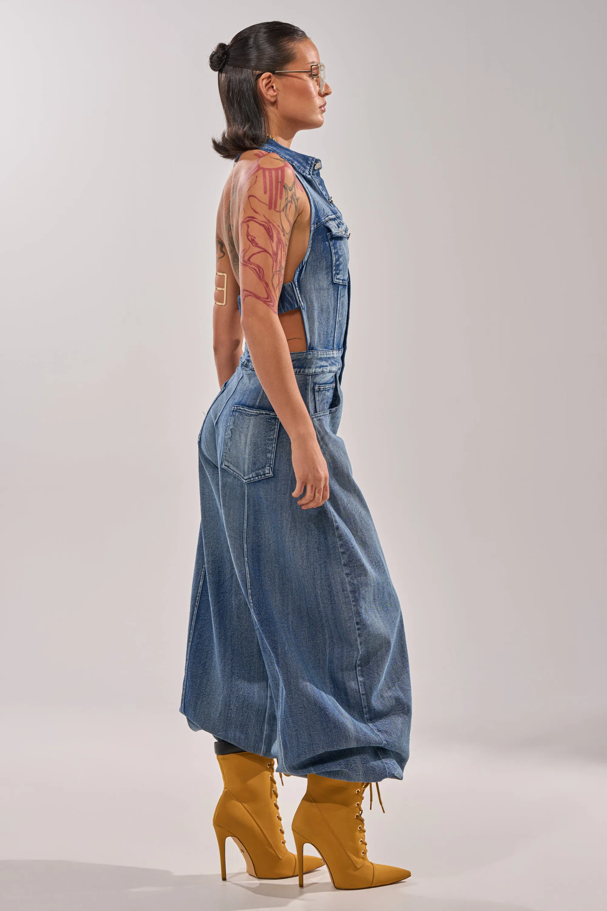 JETSETTER JUMPSUIT IN MEDIUM BLUE DENIM sold by AKIRA product image thumbnail 3