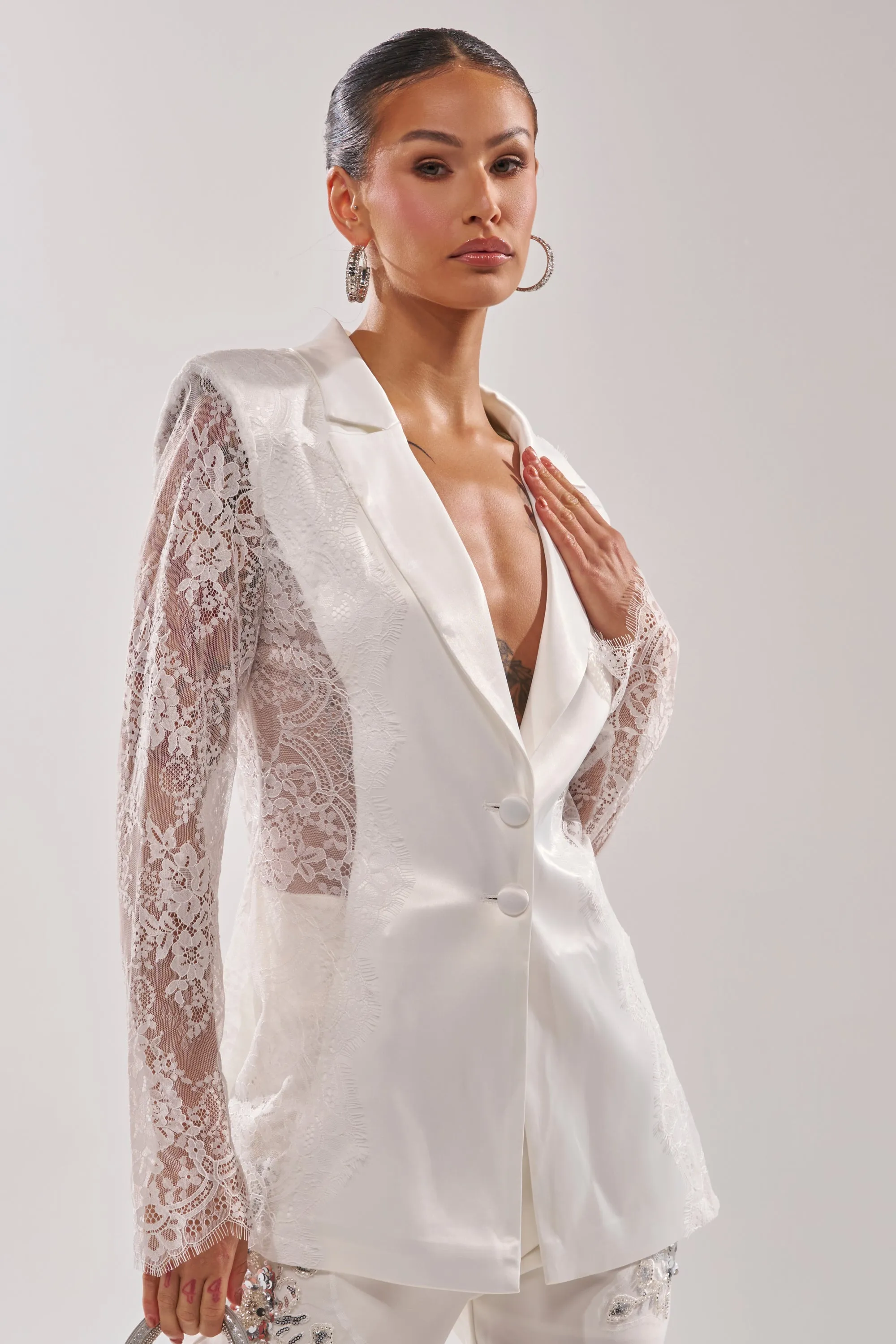 AU CONTRAIRE LACE SATIN BLAZER IN WHITE sold by AKIRA product image thumbnail 3