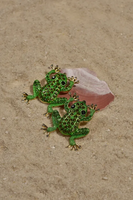 HERE I COME EARRING sold by AKIRA