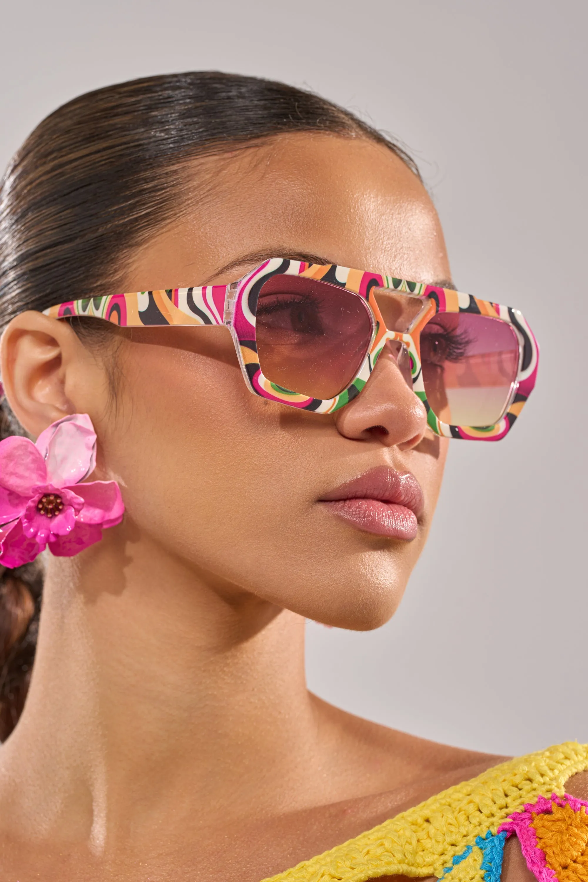 FEEL THE BEAT SUNGLASSES sold by AKIRA product image thumbnail 3