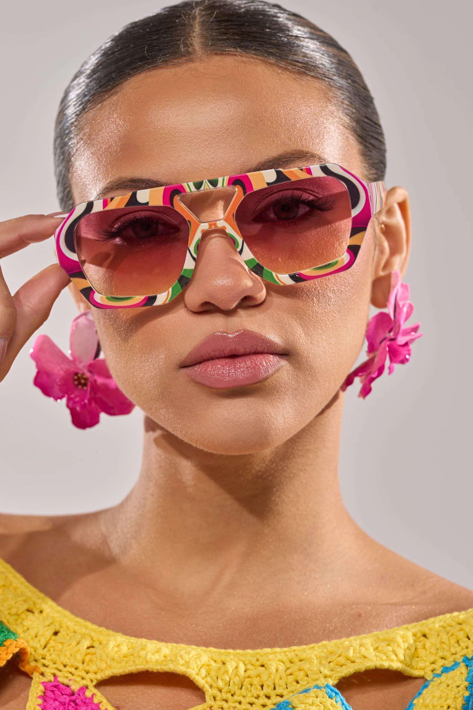 FEEL THE BEAT SUNGLASSES sold by AKIRA product image thumbnail 4